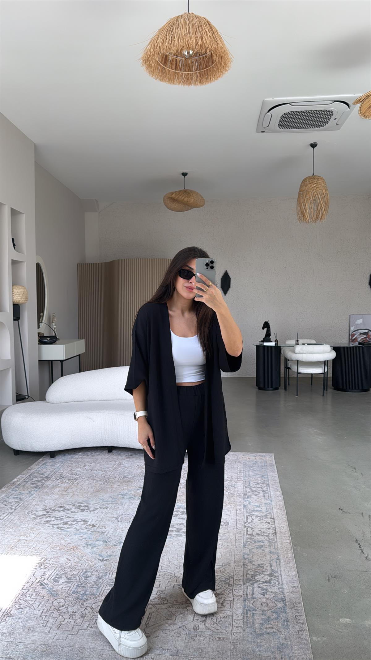 Siyah Düz Bürümcük Ceketli Takım