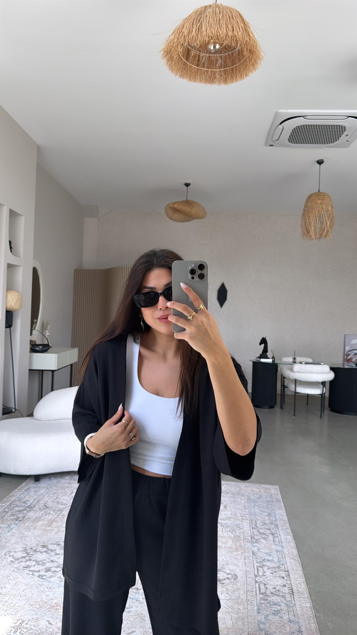 Siyah Düz Bürümcük Ceketli Takım