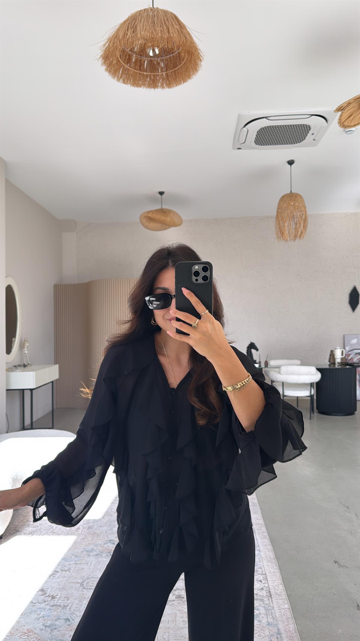 Siyah Fırfırlı Şifon Gömlek Bluz