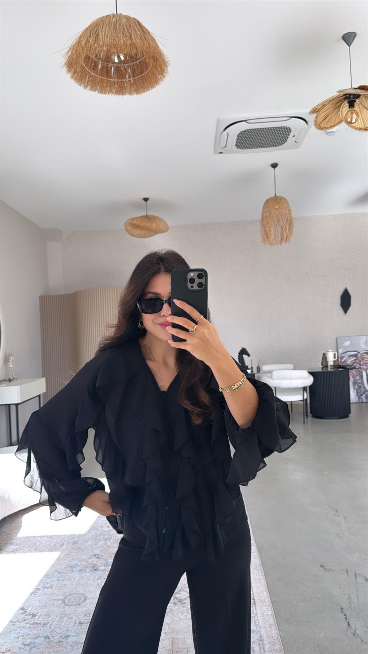 Siyah Fırfırlı Şifon Gömlek Bluz