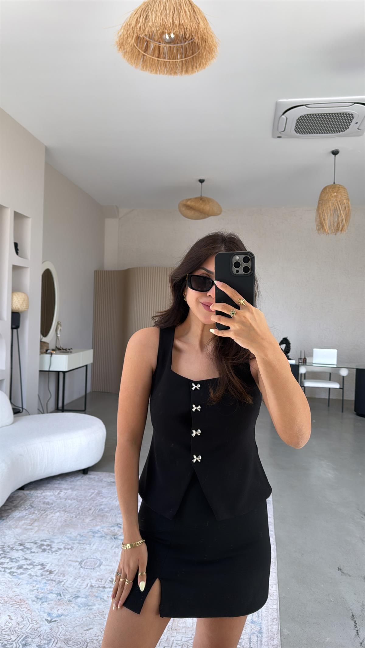 Siyah Fiyonk Düğmeli Kumaş Yelek