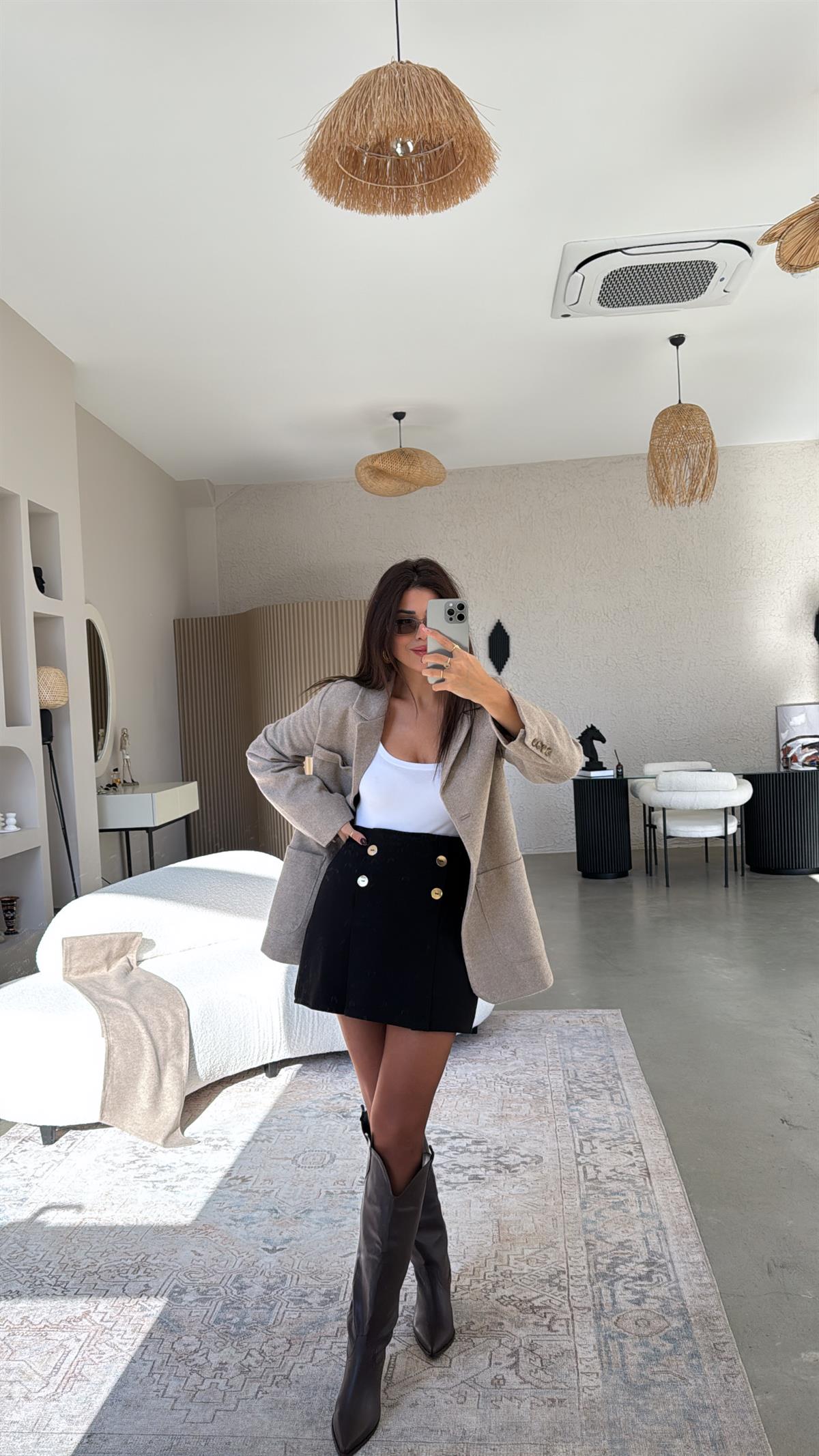 Siyah Gold Düğmeli Çelik Etek