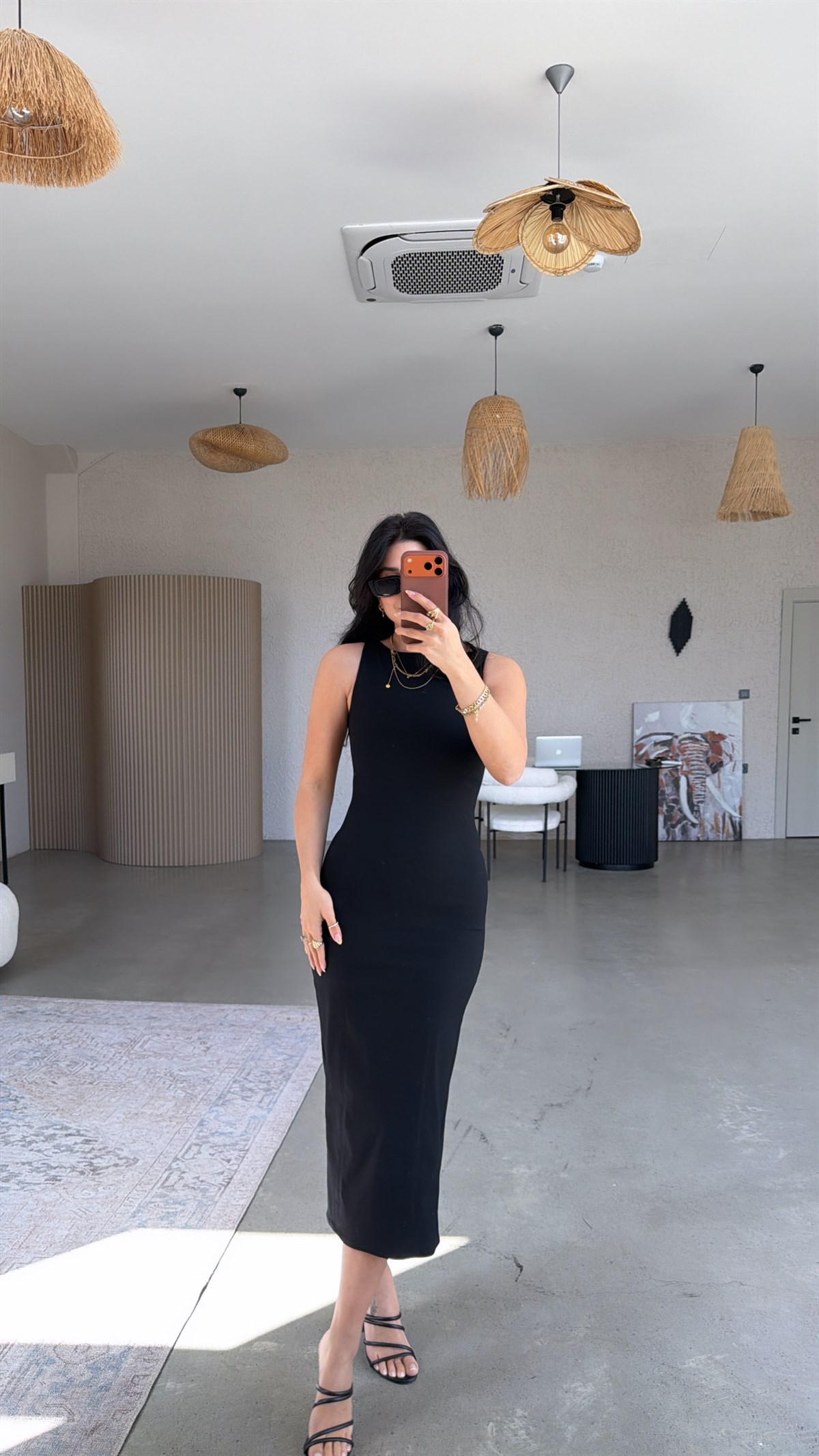 Siyah Halter Yaka Streç Kumaş Midi Boy Dlv Elbise