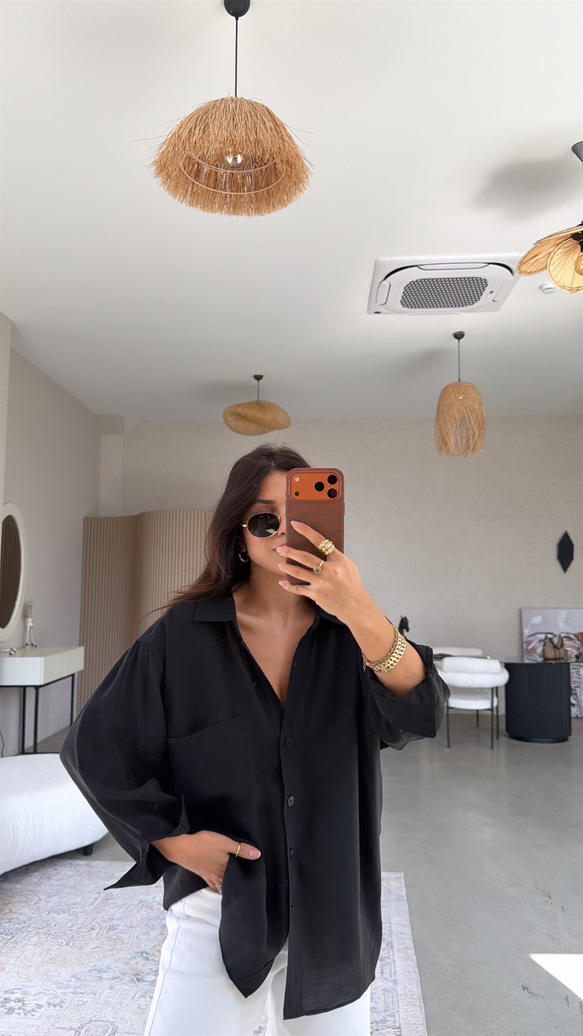 Siyah İpek Dökümlü Gömlek