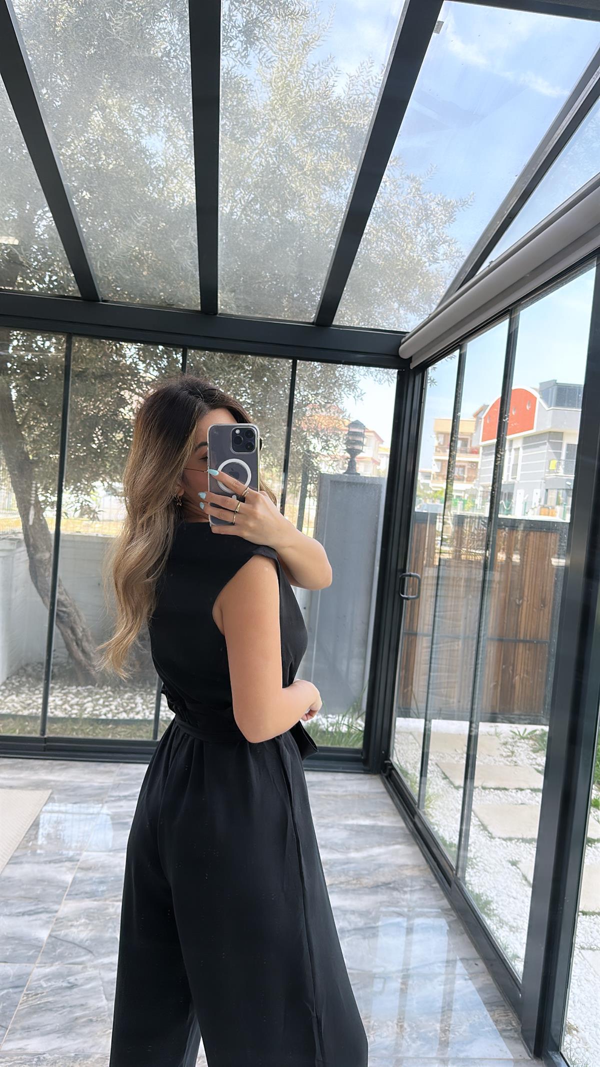 Siyah İpek Kumaş Beli Kuşaklı Tulum