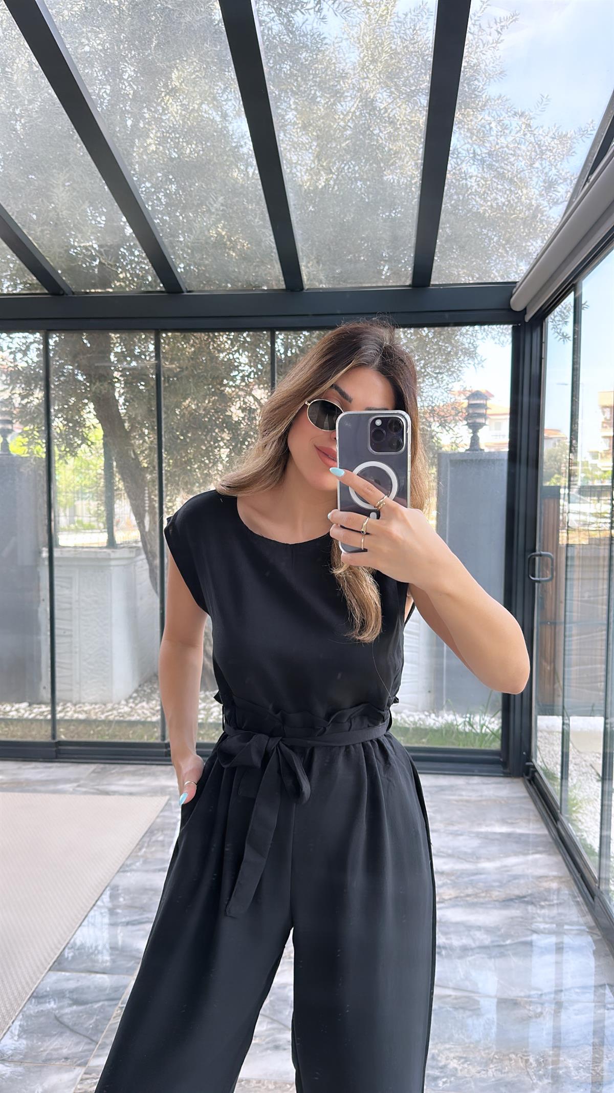 Siyah İpek Kumaş Beli Kuşaklı Tulum