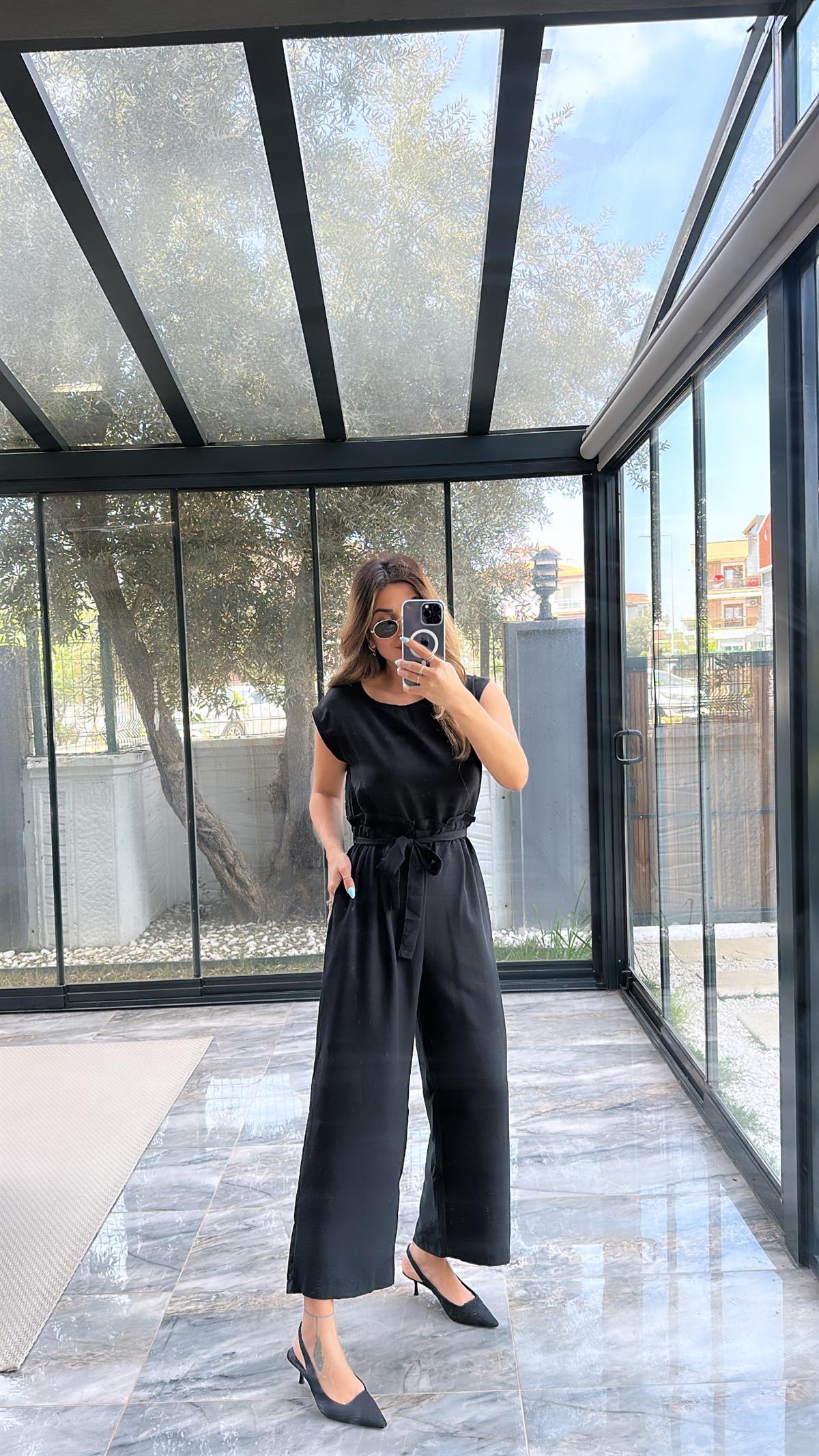 Siyah İpek Kumaş Beli Kuşaklı Tulum