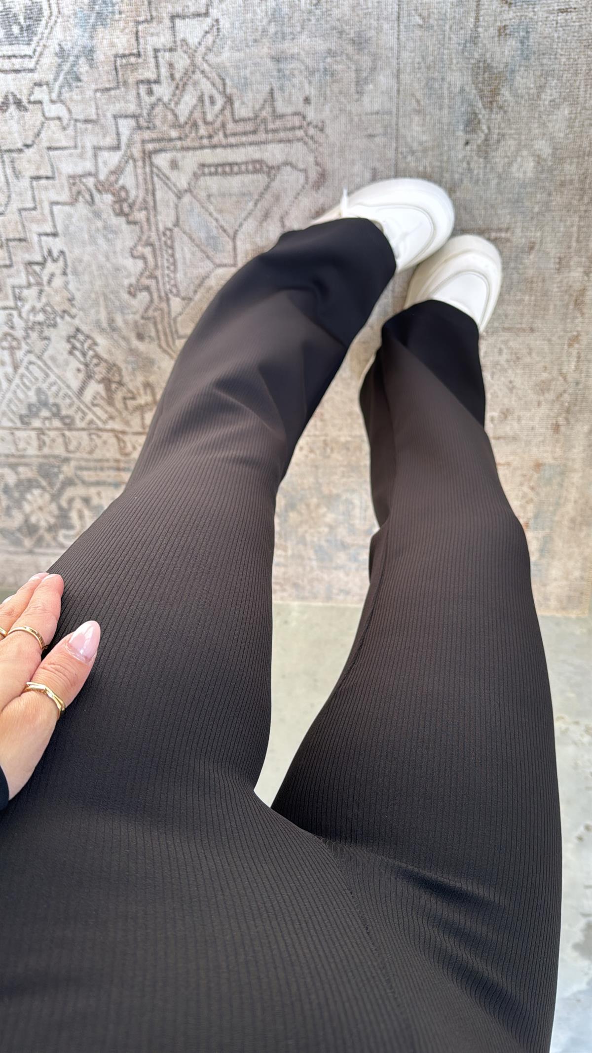 Siyah İspanyol Fit Gösteren Fitilli Tayt