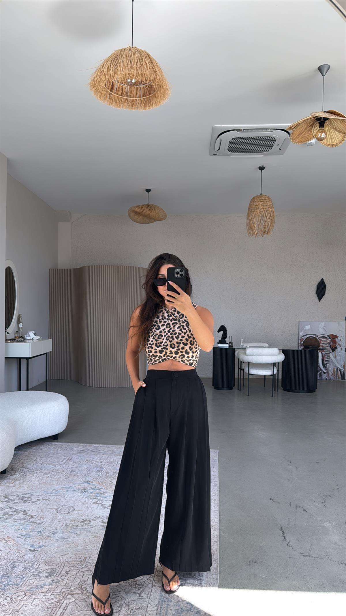 Siyah Kaplama Düğme Salaş Kumaş Pantolon