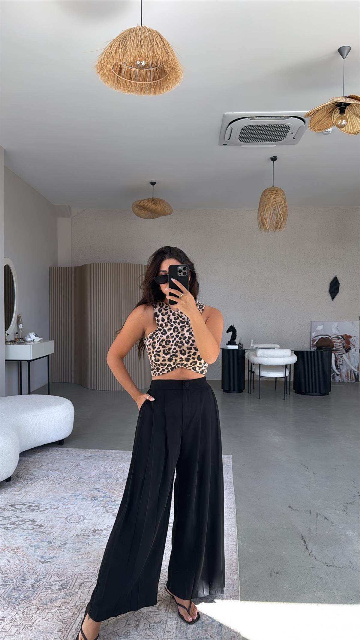 Siyah Kaplama Düğme Salaş Kumaş Pantolon