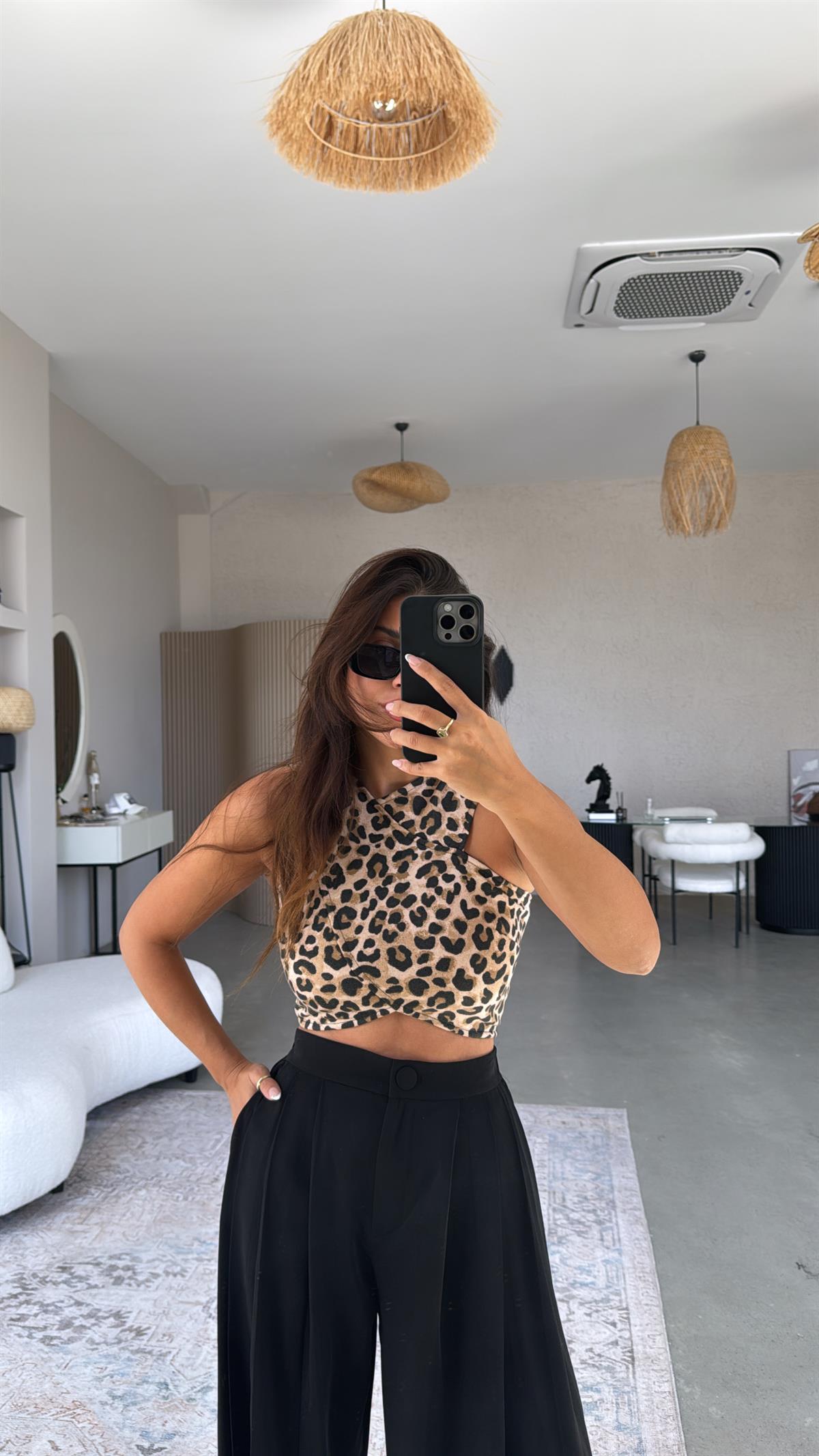 Siyah Kaplama Düğme Salaş Kumaş Pantolon