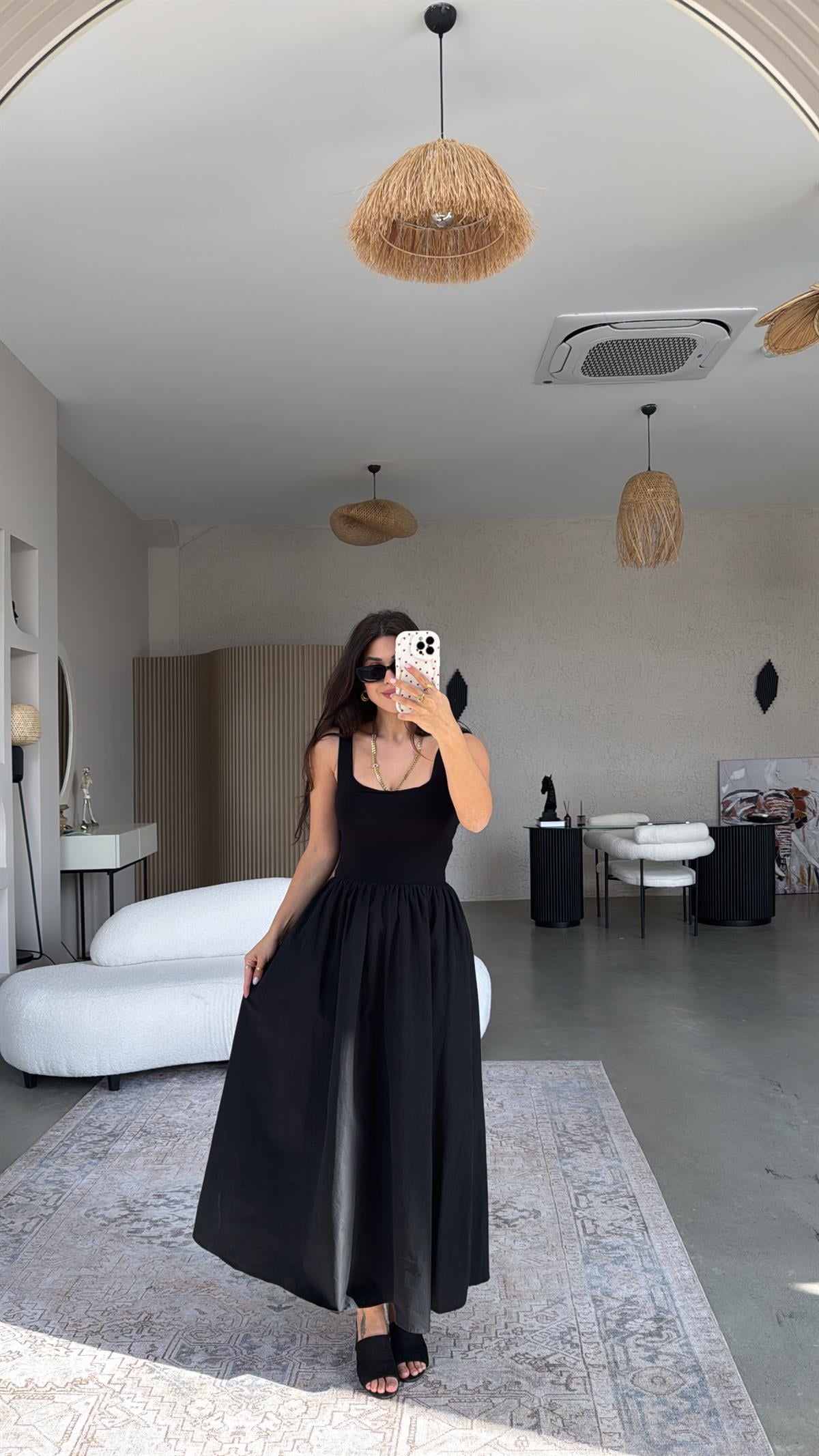 Siyah Kare Yaka Altı Poplin Elbise