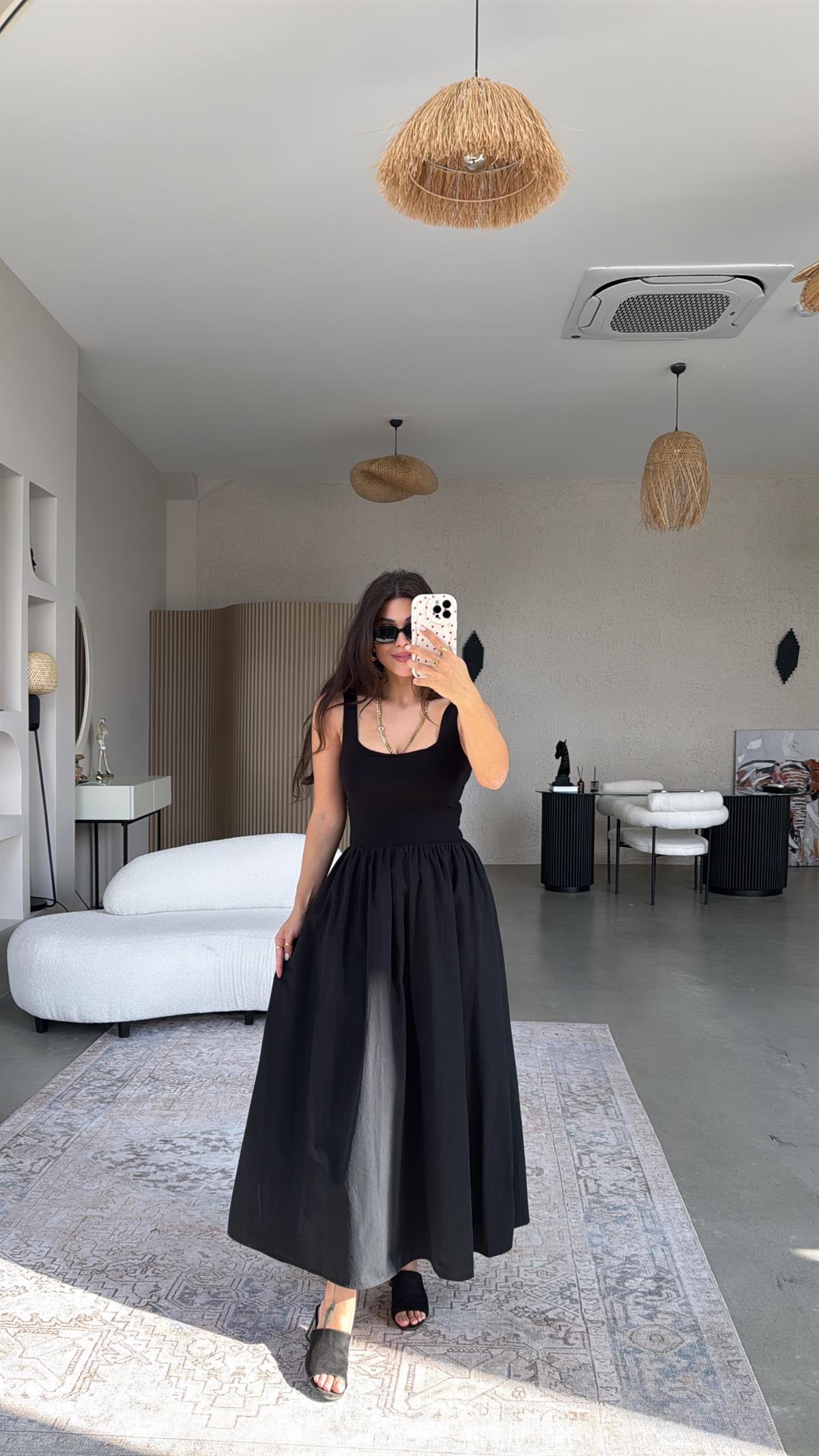 Siyah Kare Yaka Altı Poplin Elbise