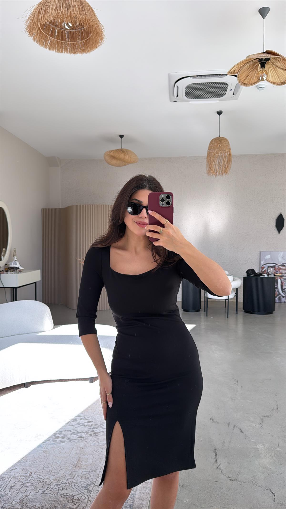 Siyah Kare Yaka Çelik Elbise