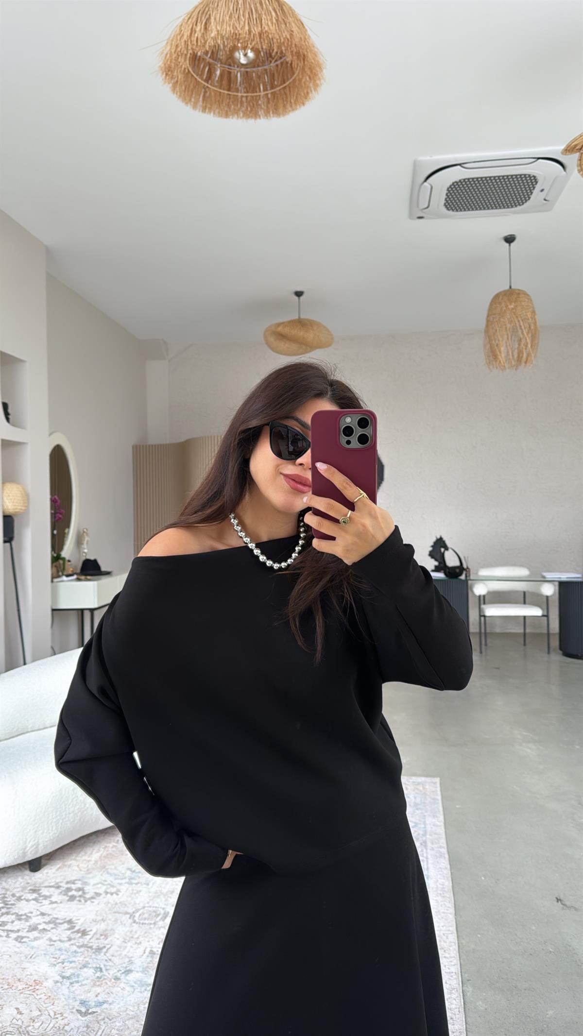 Siyah Kayık Yaka Modal Kumaş Etek Bluz Takım