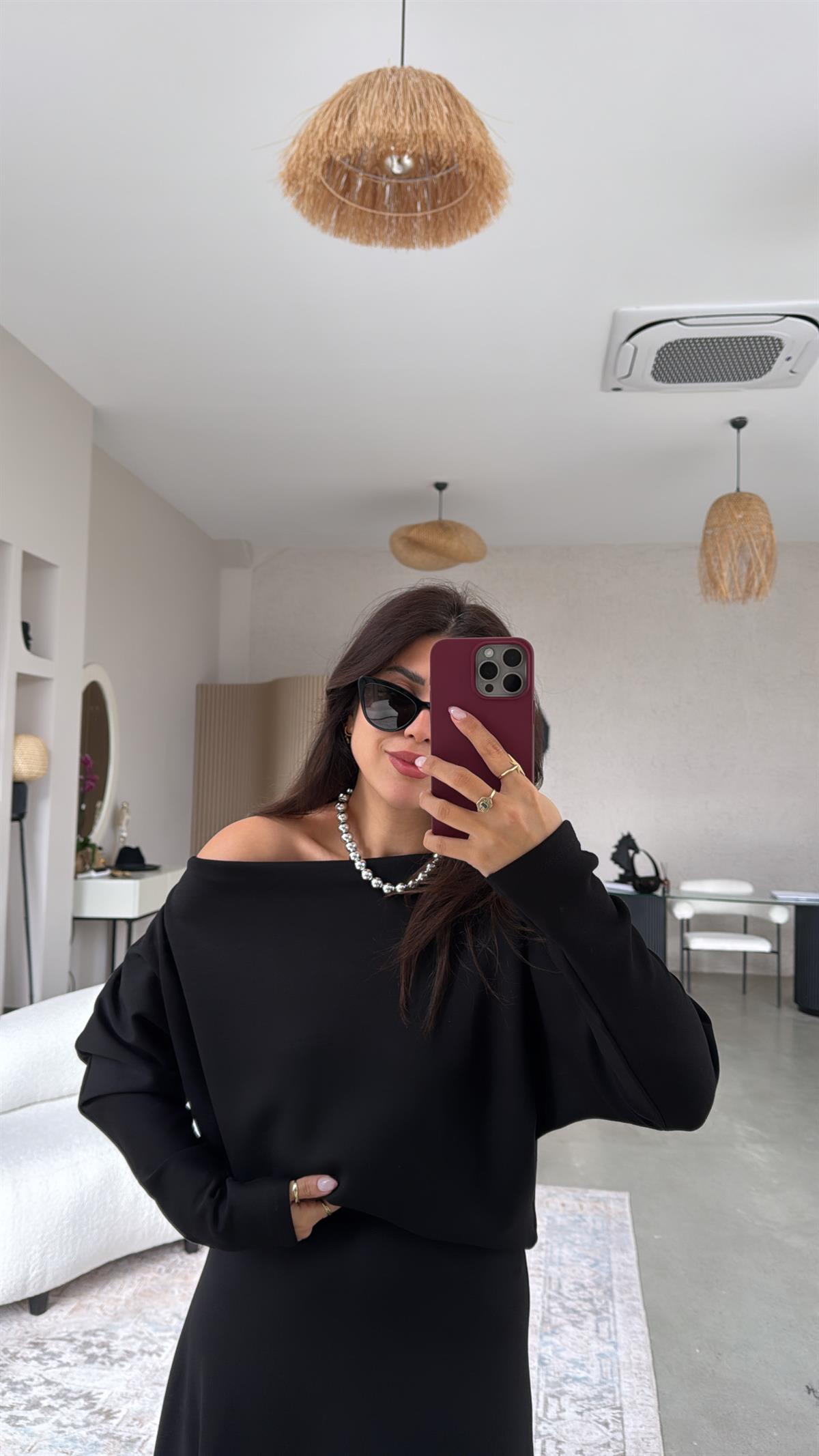 Siyah Kayık Yaka Modal Kumaş Etek Bluz Takım