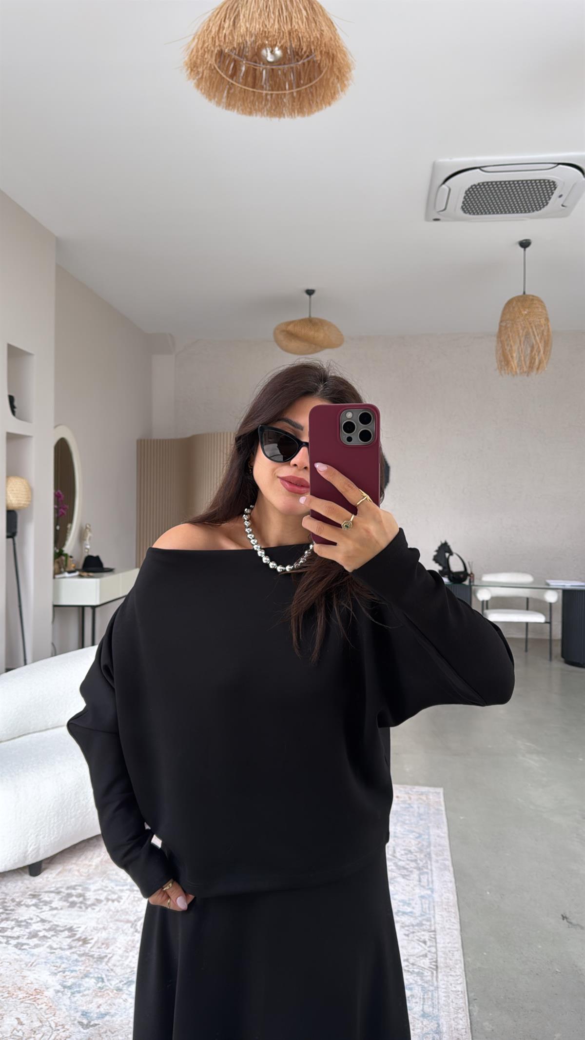 Siyah Kayık Yaka Modal Kumaş Etek Bluz Takım