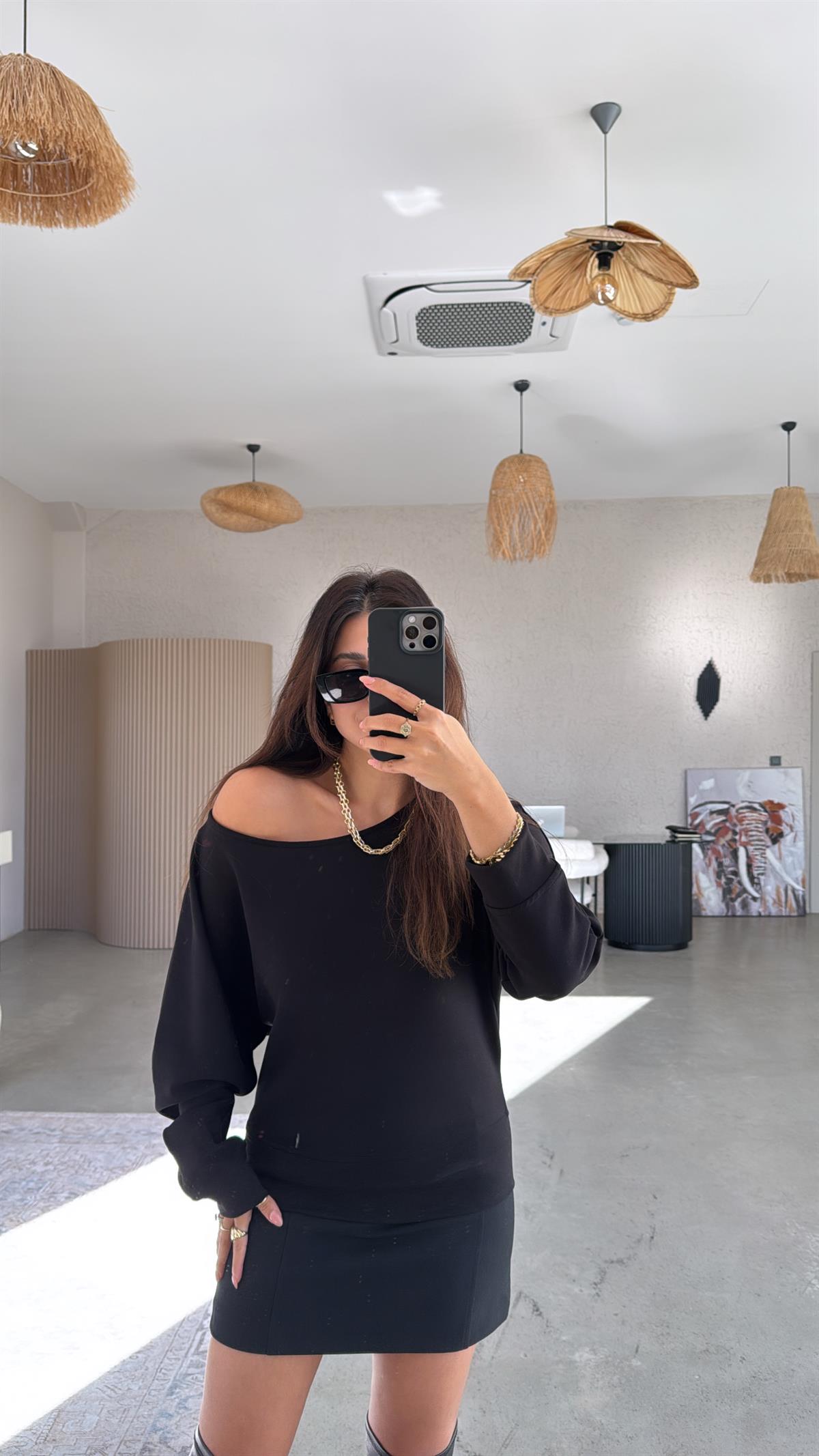 Siyah Kayık Yaka Modal Sweat Bluz