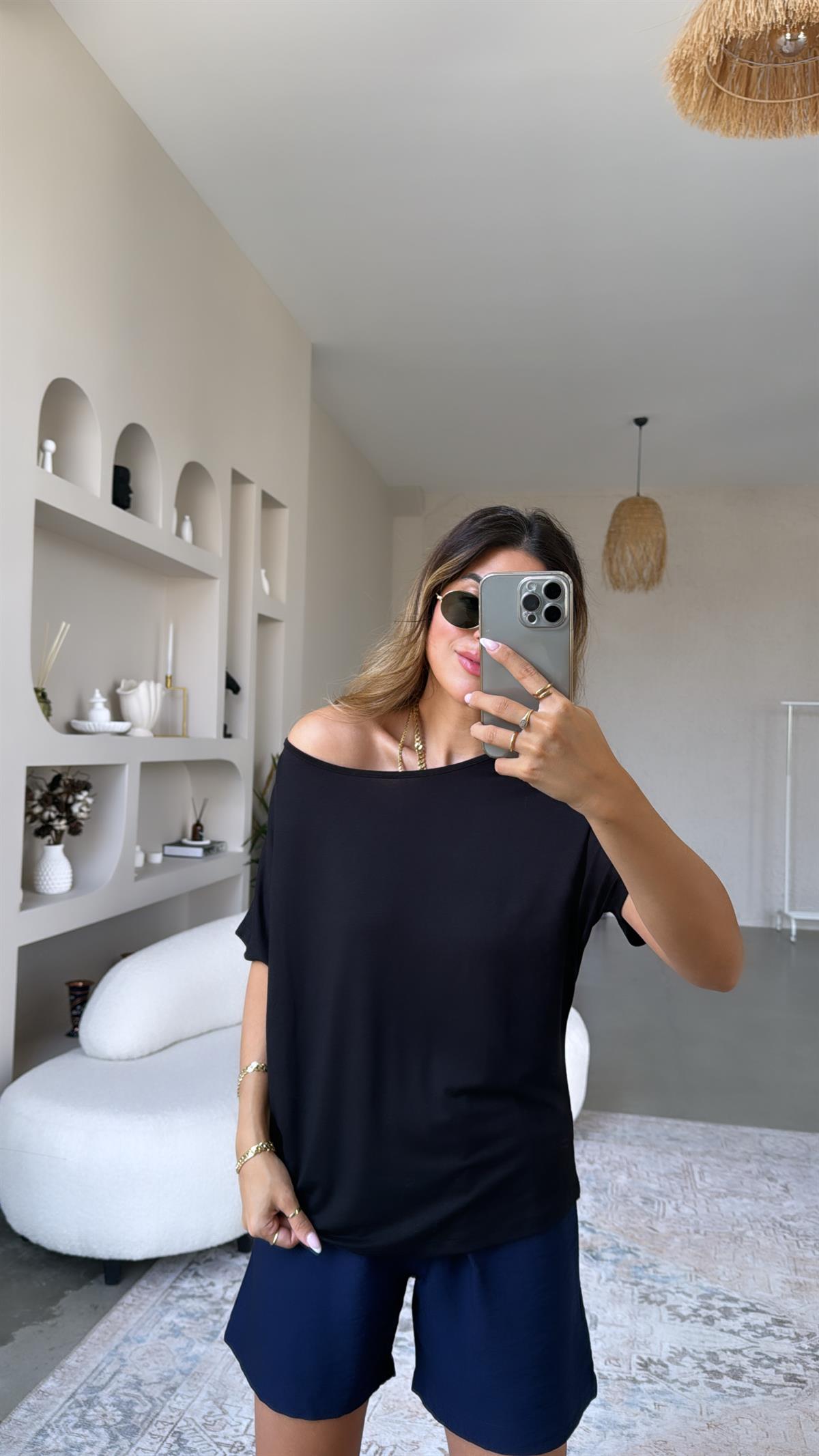 Siyah Kayık Yaka Pyr Tshirt