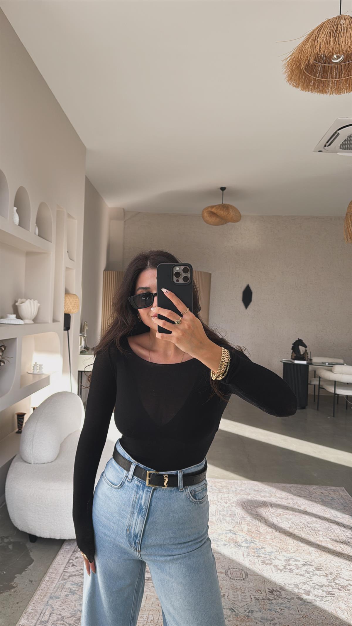 Siyah Kayık Yaka Transparan Kaşmir Bluz