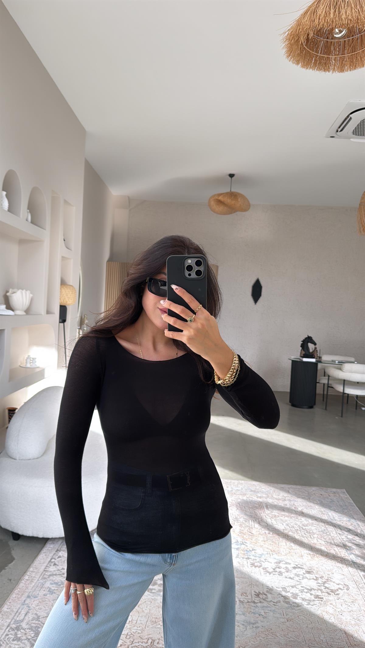 Siyah Kayık Yaka Transparan Kaşmir Bluz