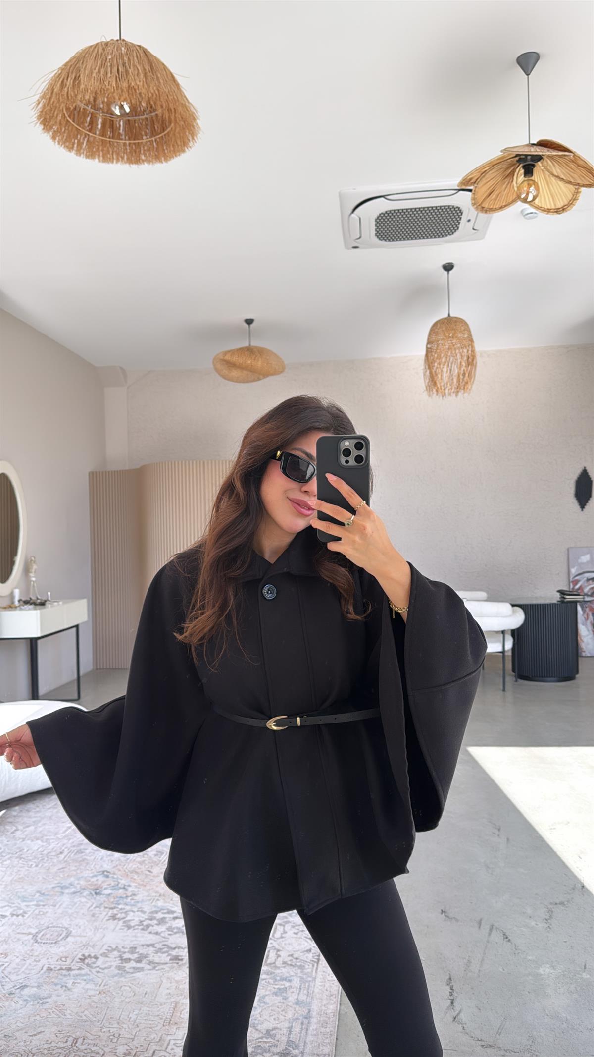 Siyah Kemerli Kaşe Panço