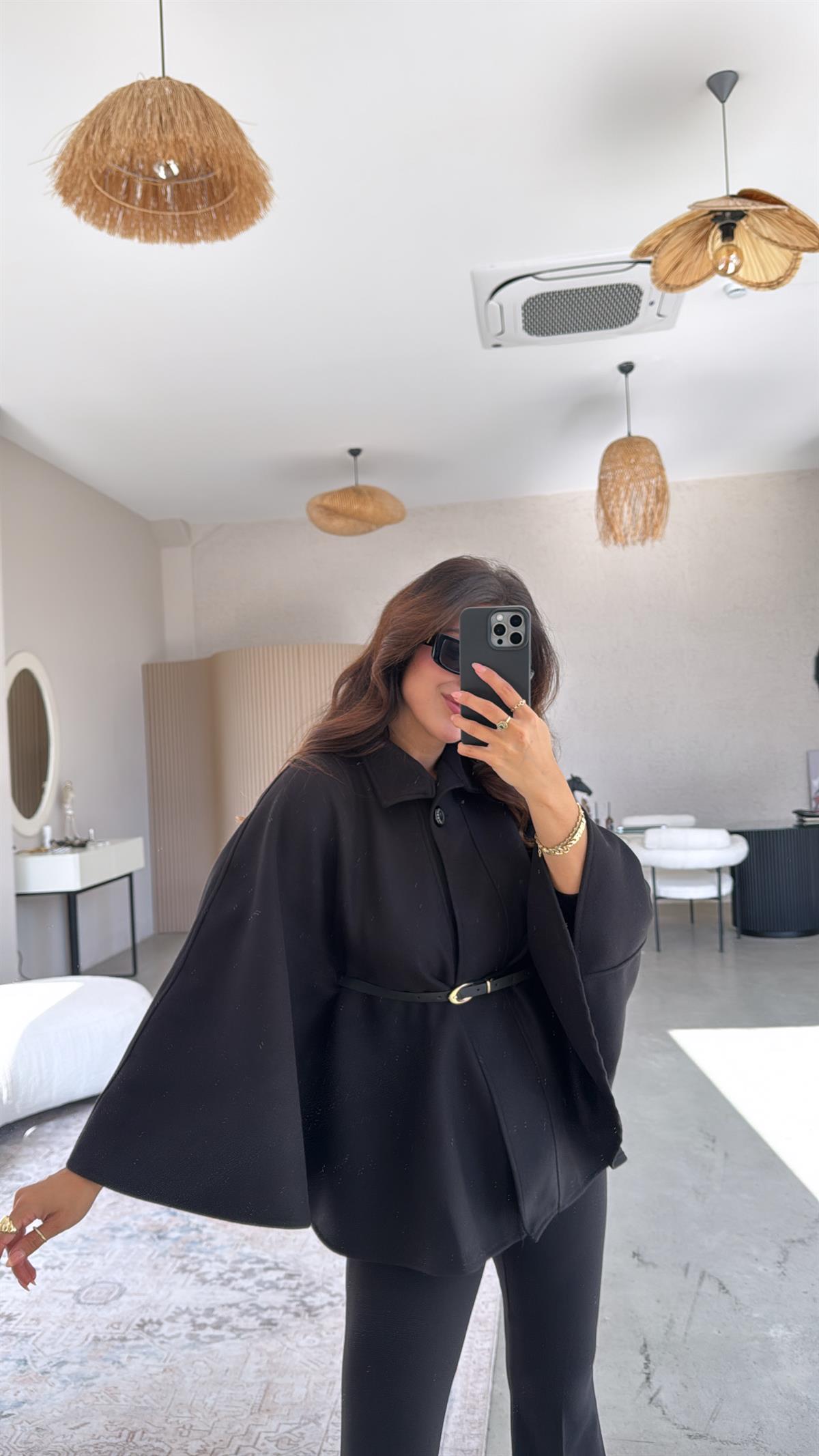 Siyah Kemerli Kaşe Panço