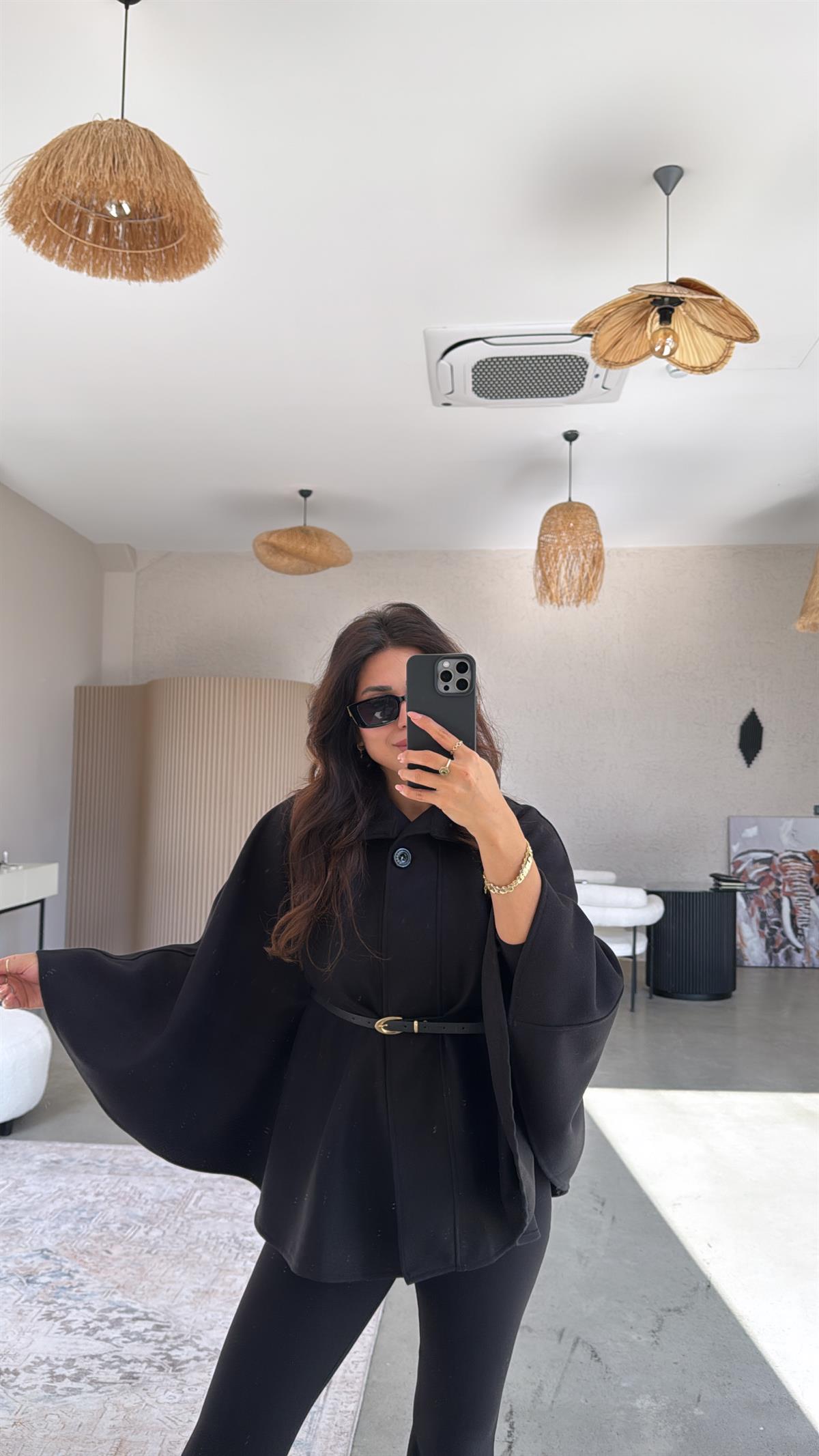 Siyah Kemerli Kaşe Panço