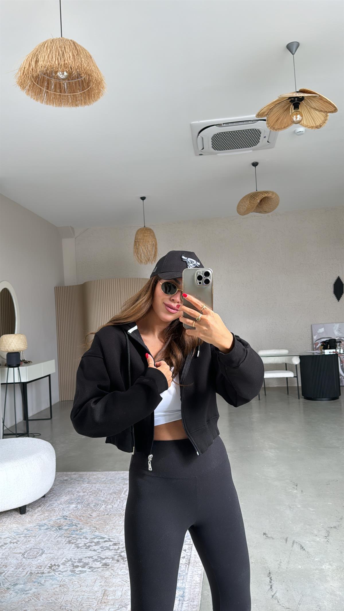 Siyah Kısa Fermuarlı Şardonlu Ceket