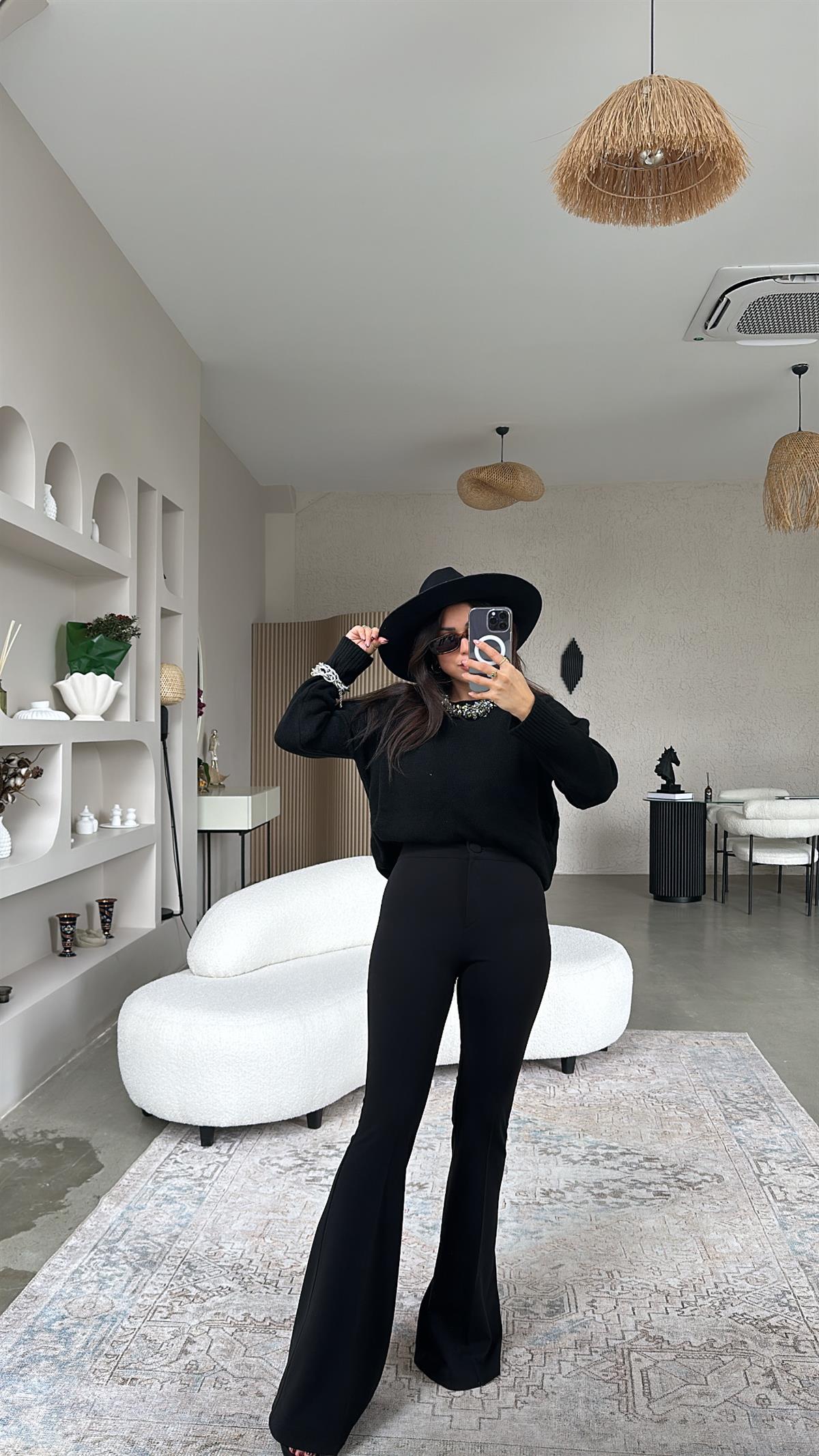 Siyah Klasik Kaplama Düğmeli Kumaş Pantolon