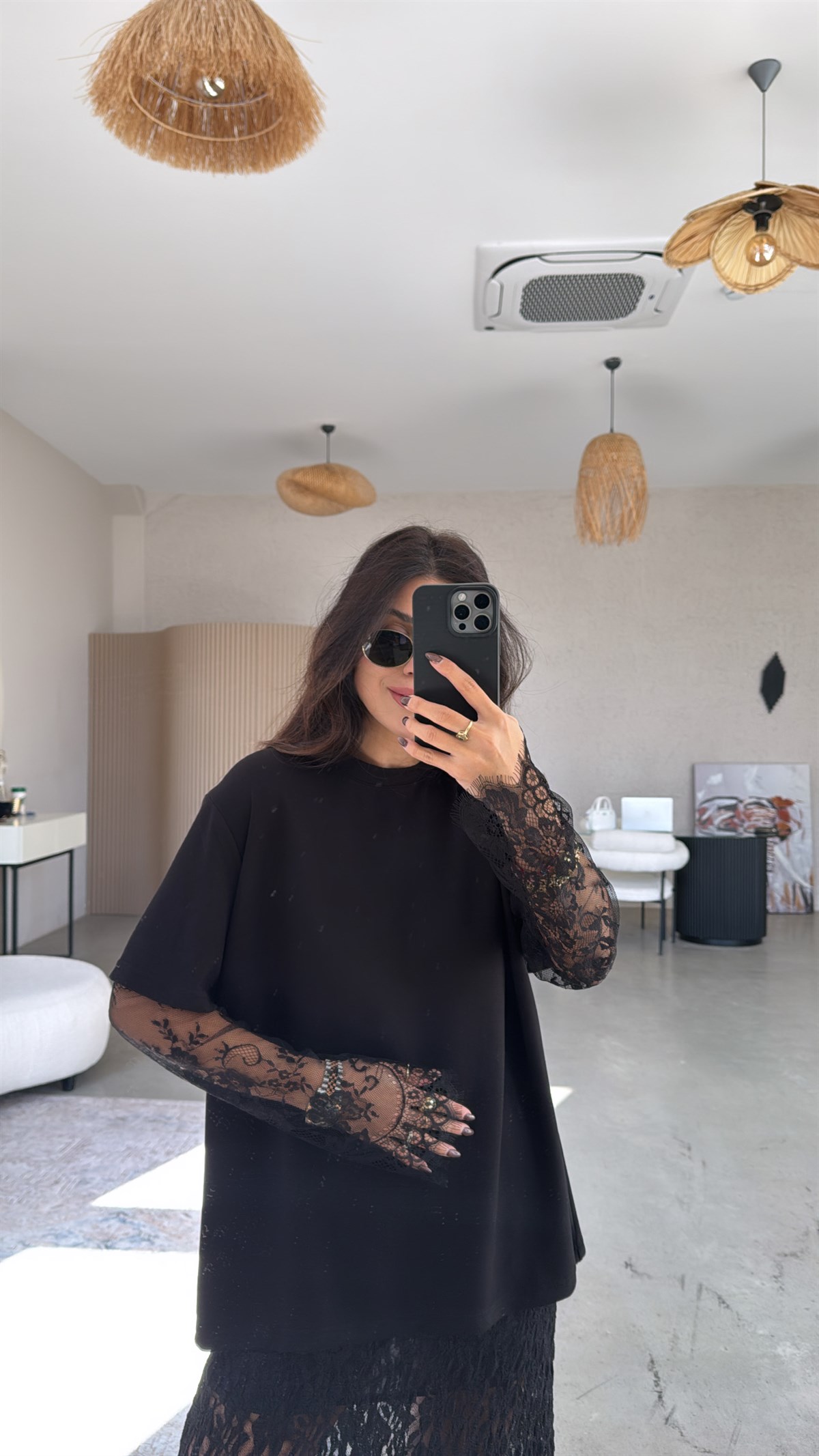 Siyah Kolları Dantelli Modal Tshirt