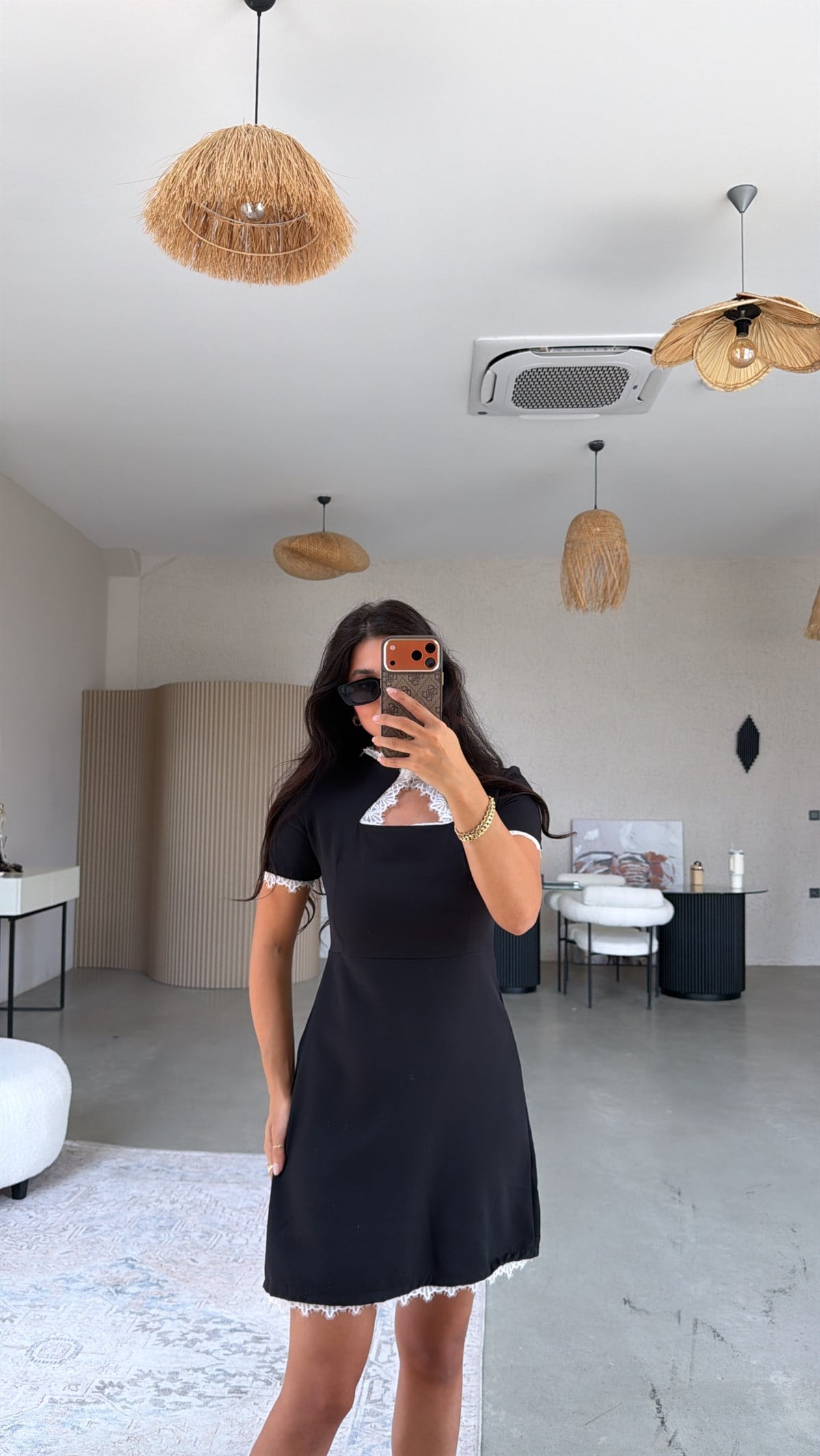 Siyah Krep Kumaş Pencere Detay Elbise
