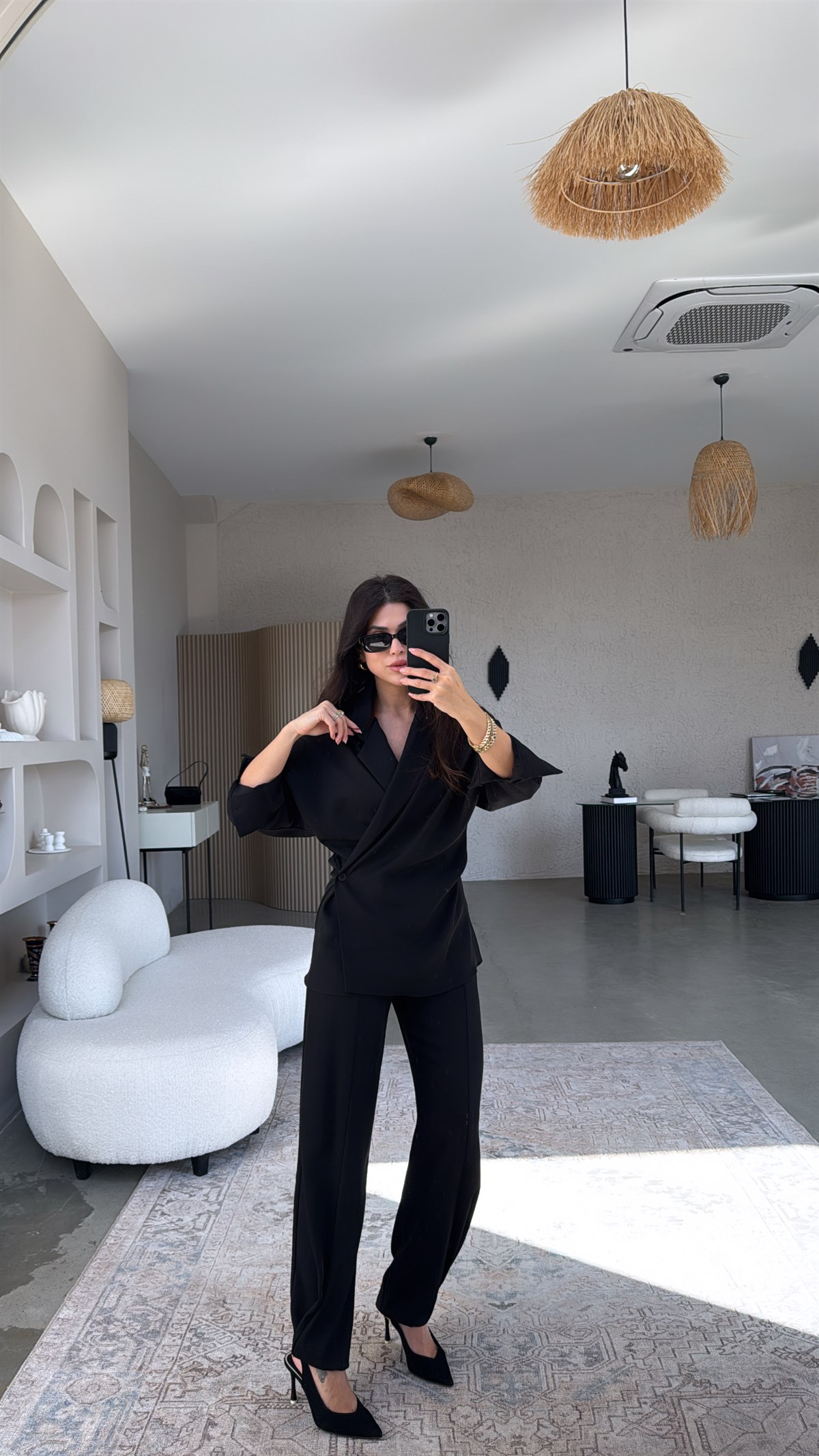 Siyah Kruvaze Ceketli Dökümlü Paça Detaylı Massi Takım