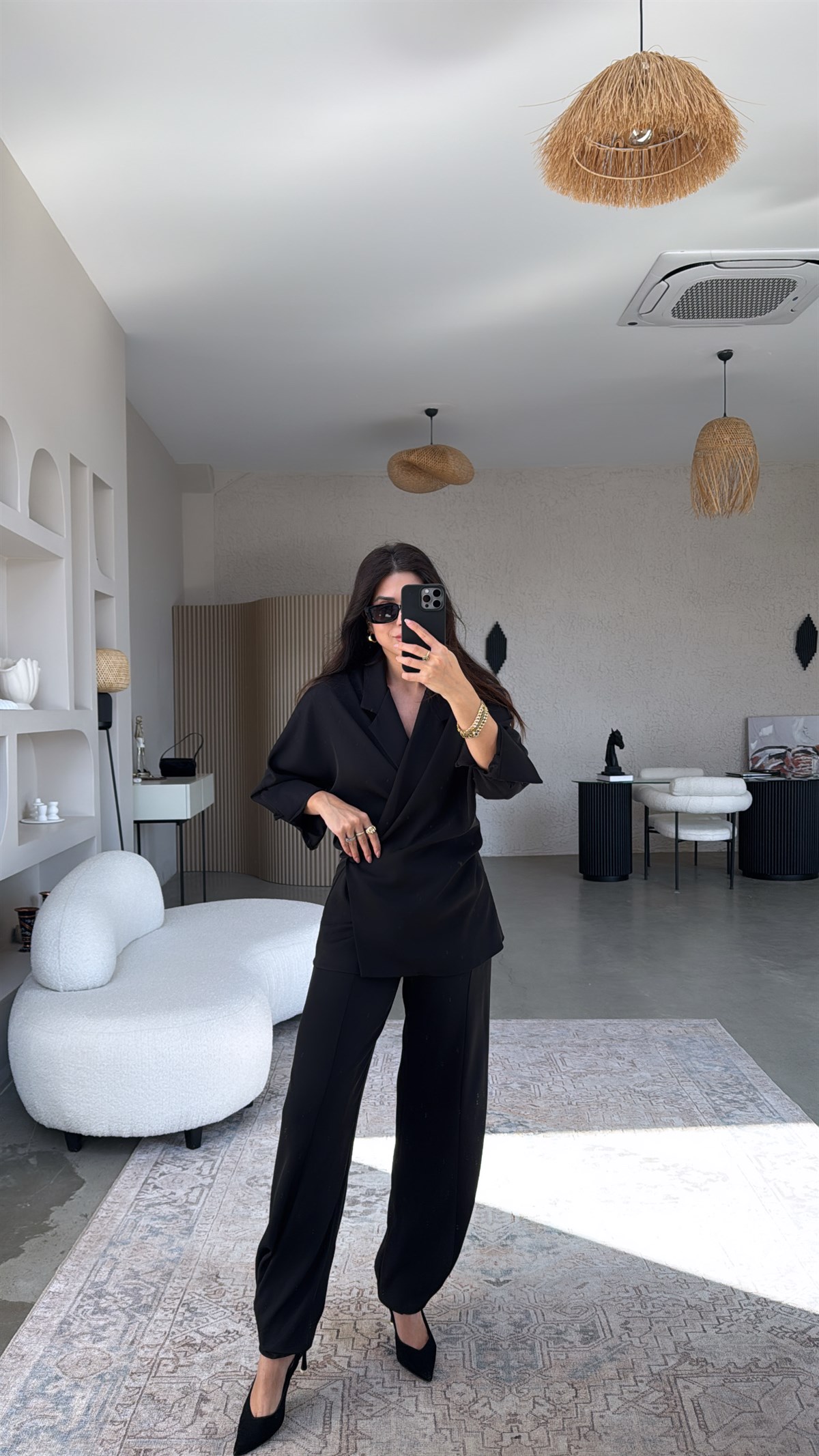 Siyah Kruvaze Ceketli Dökümlü Paça Detaylı Massi Takım