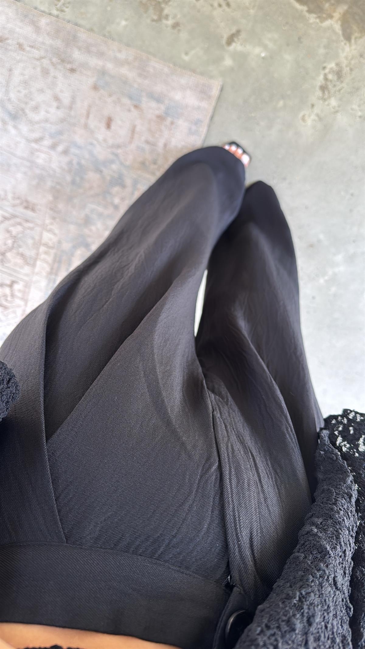 Siyah Kruvaze Pile Pantolon