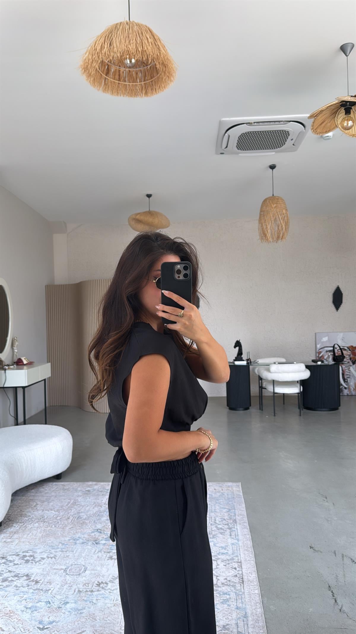 Siyah Kuşak Detaylı Pantolon Bluz Takım