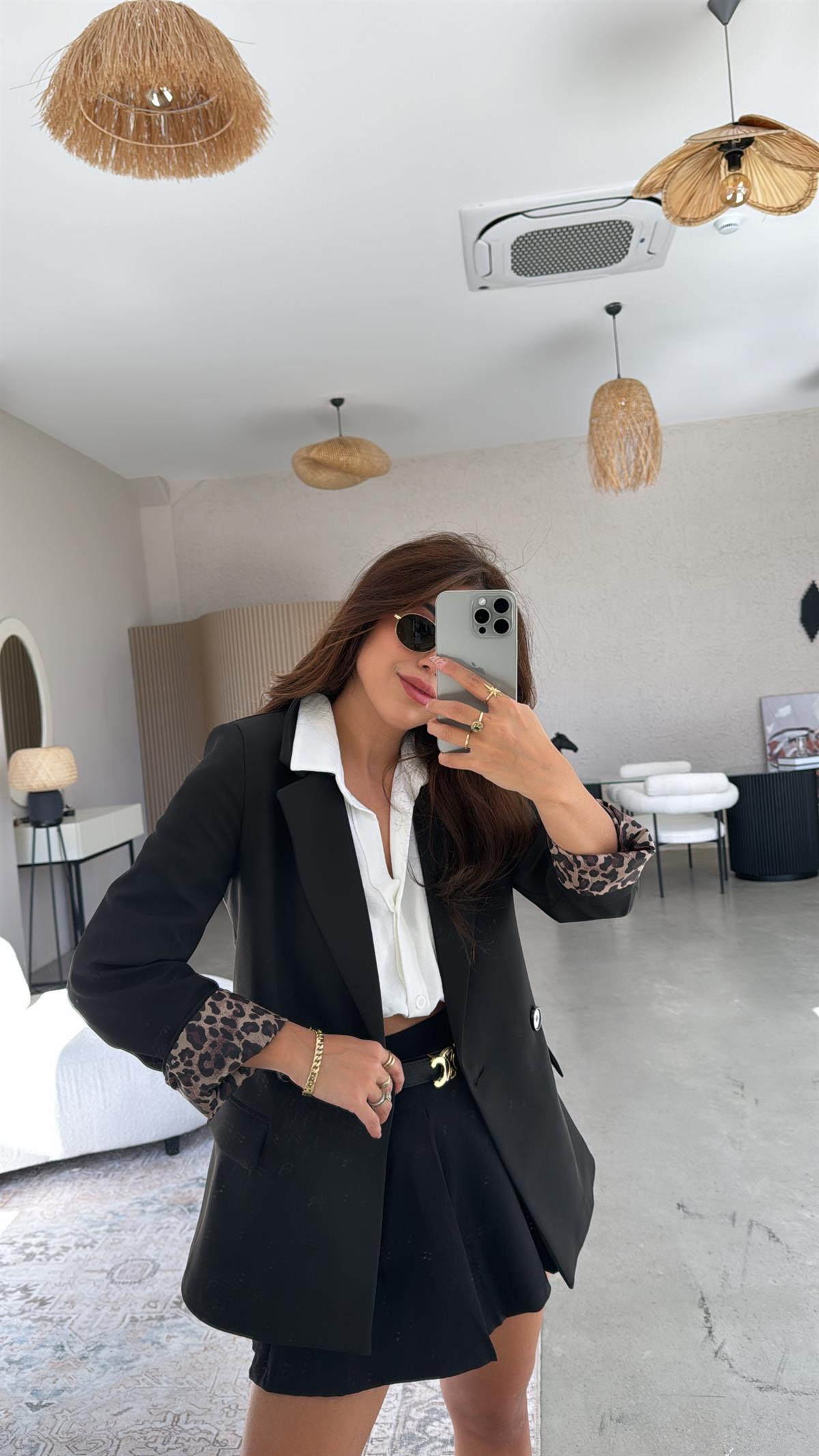Siyah Leopar Astarlı Ceket