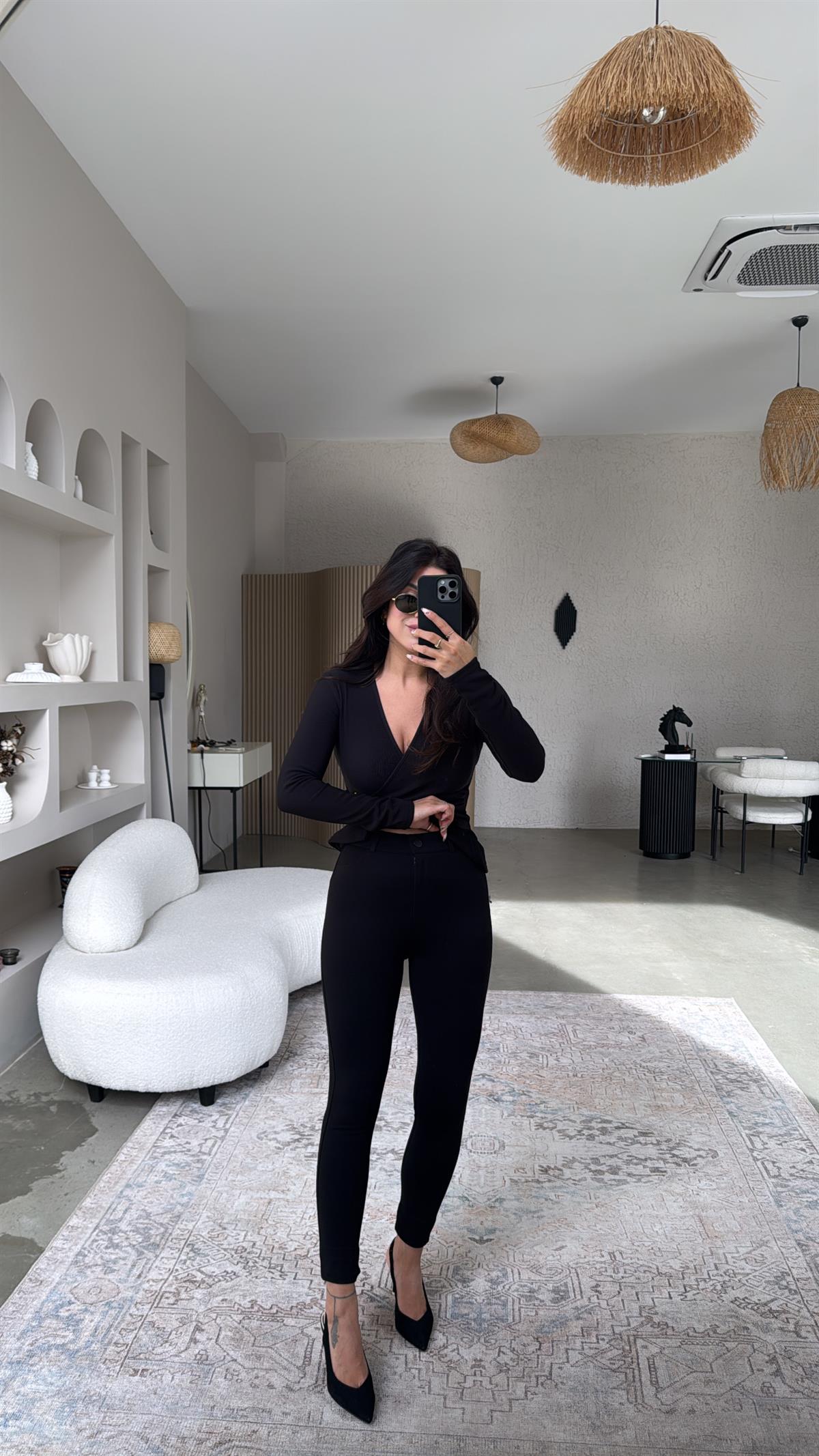 Siyah Mat Düğmeli Çelik Tayt Pantolon