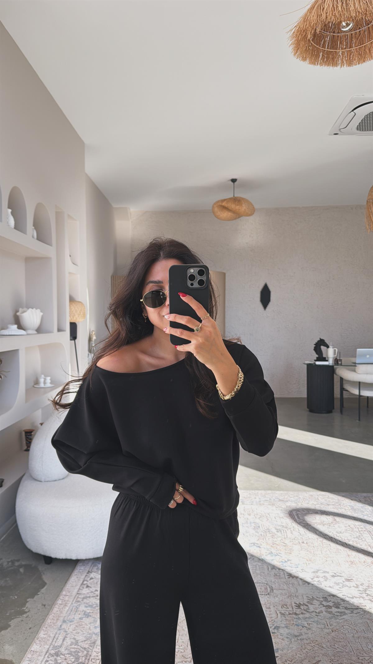 Siyah Modal Kayık Yakalı Takım