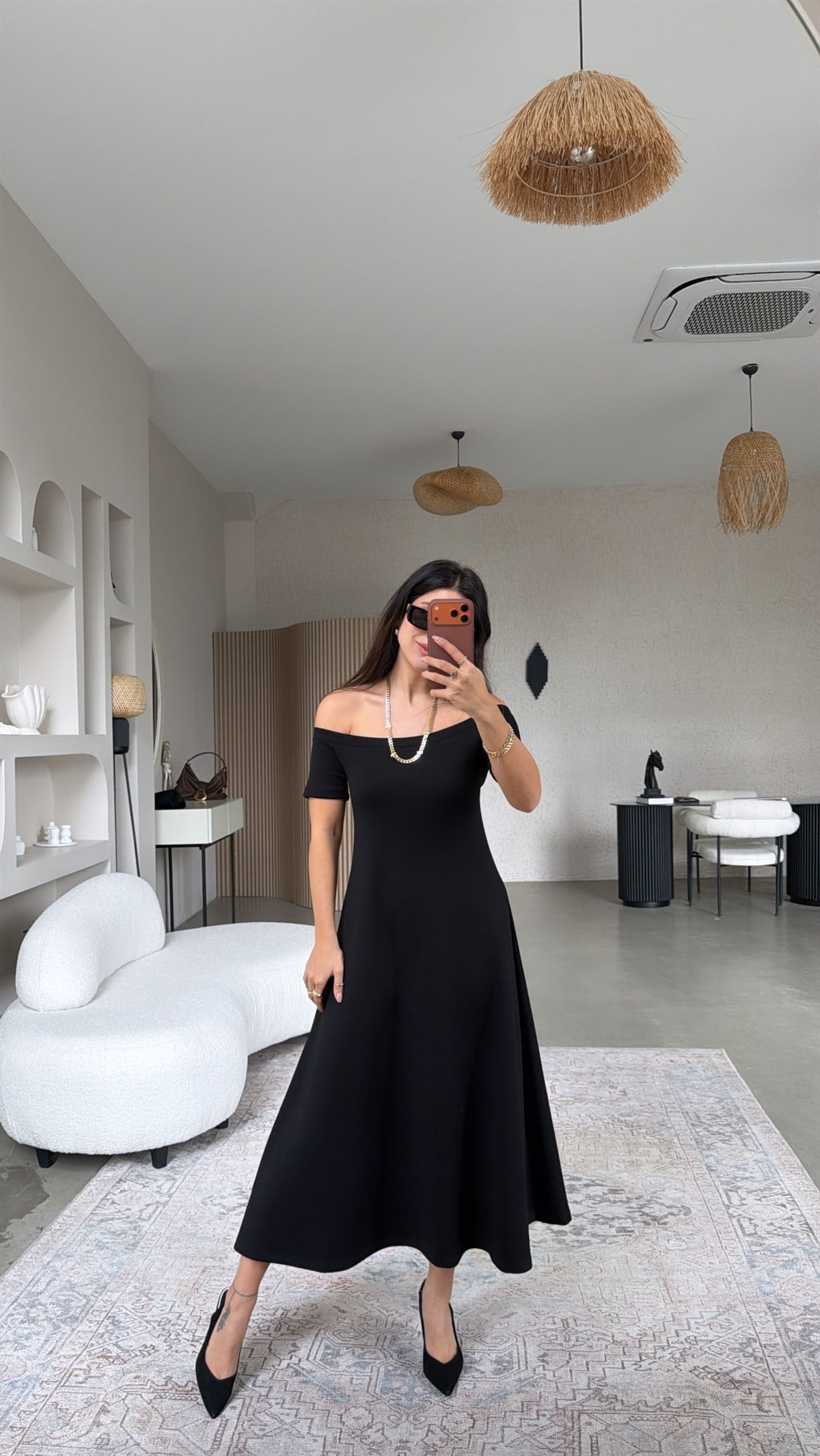 Siyah Modal Omzu Açık ZR Model Elbise