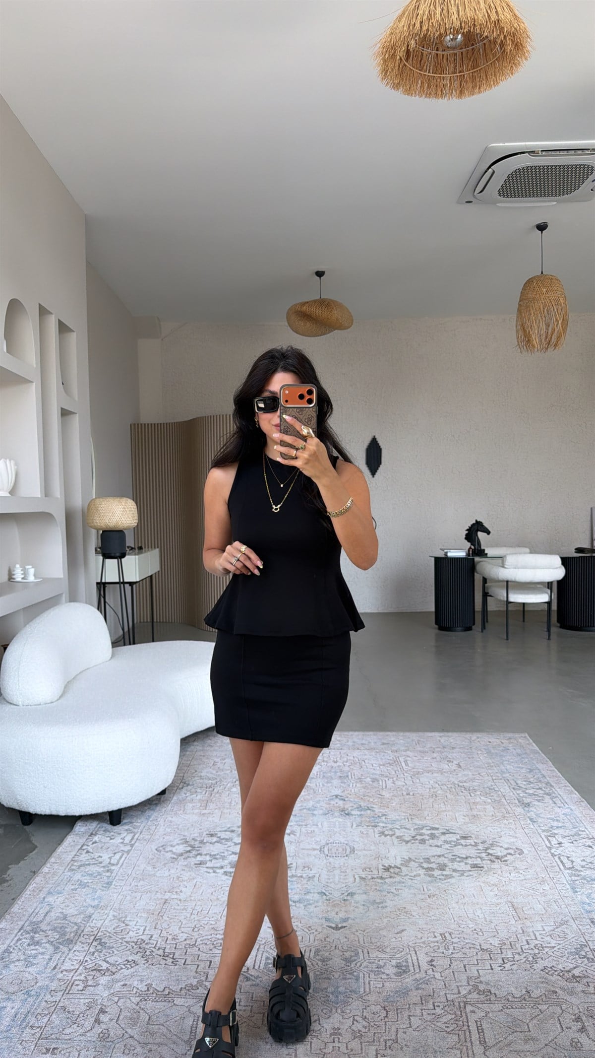 Siyah Modal Volanlı Bluz Mini Etek Takım
