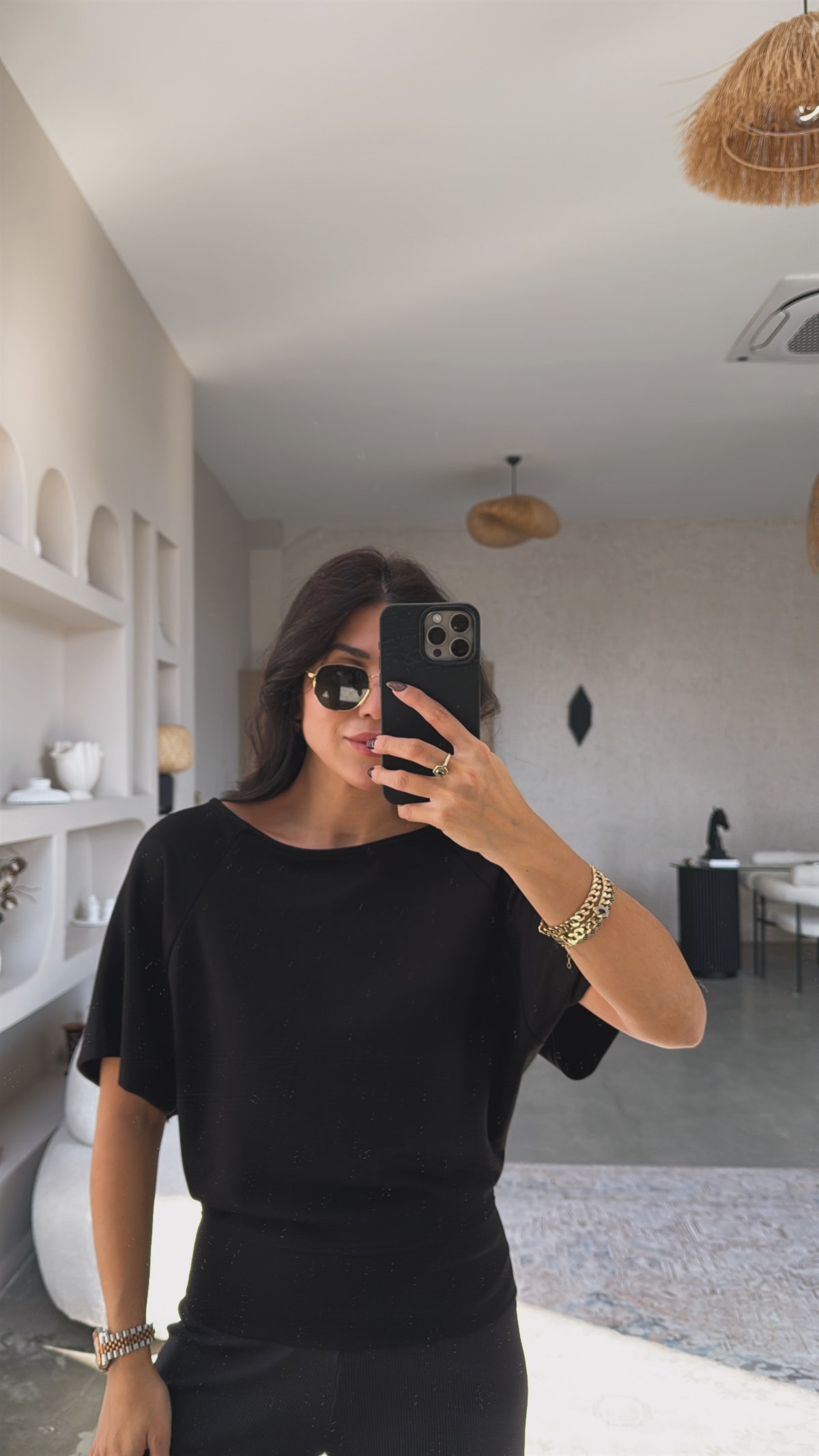 Siyah Omzu Açık Kısa Kollu Modal Bluz