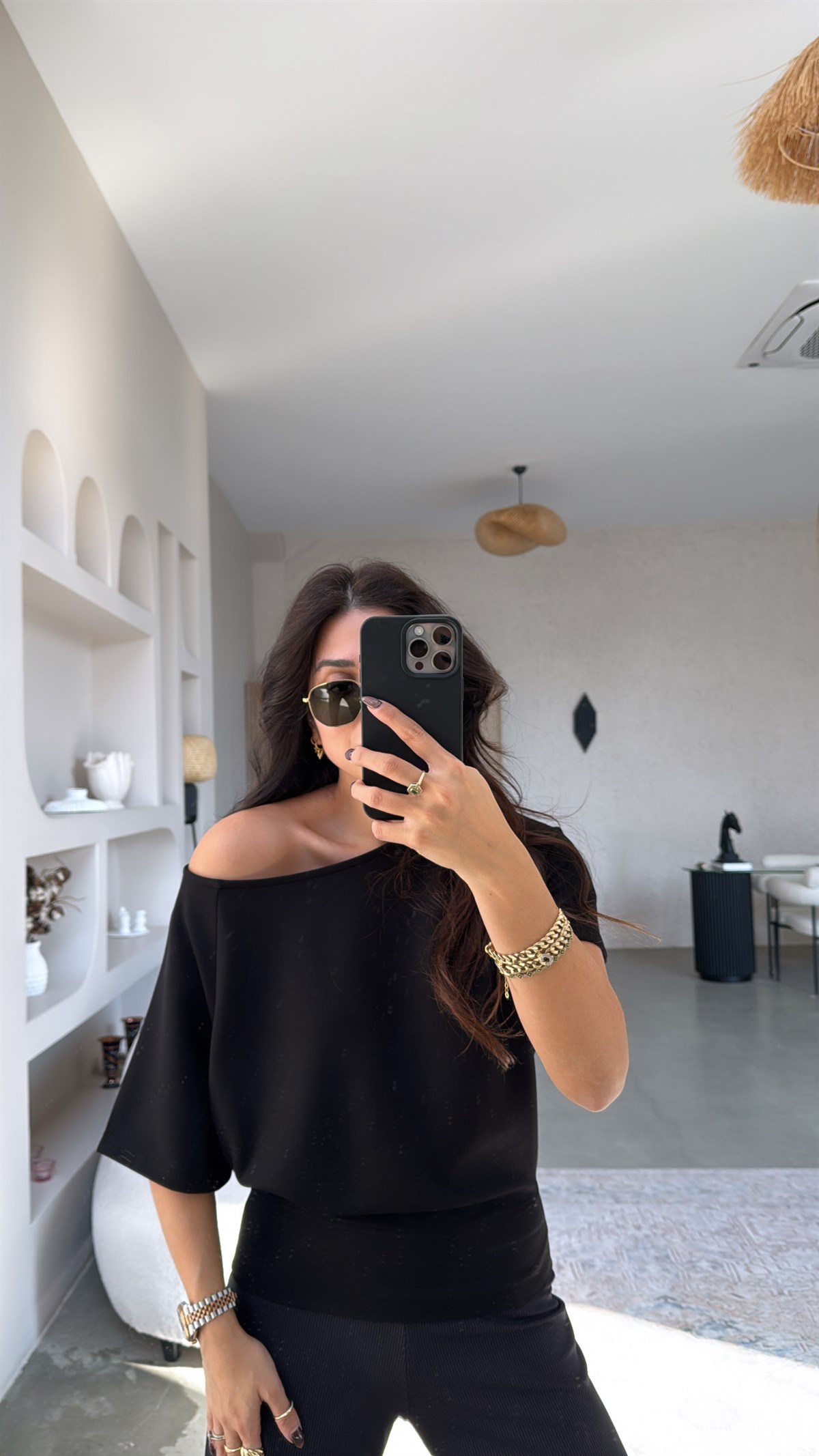 Siyah Omzu Açık Kısa Kollu Modal Bluz