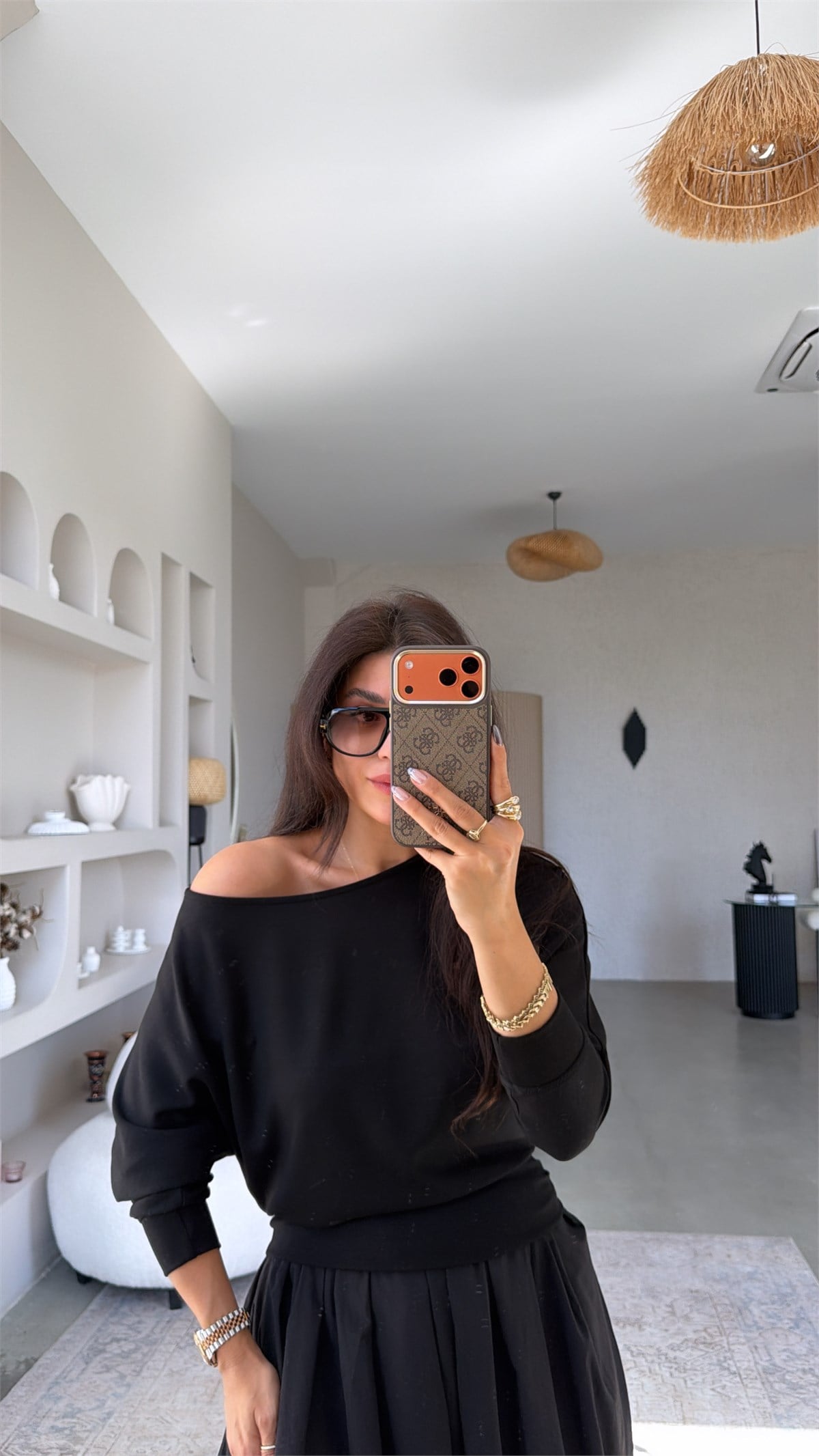 Siyah Omzu Açık Modal Sweatshirt