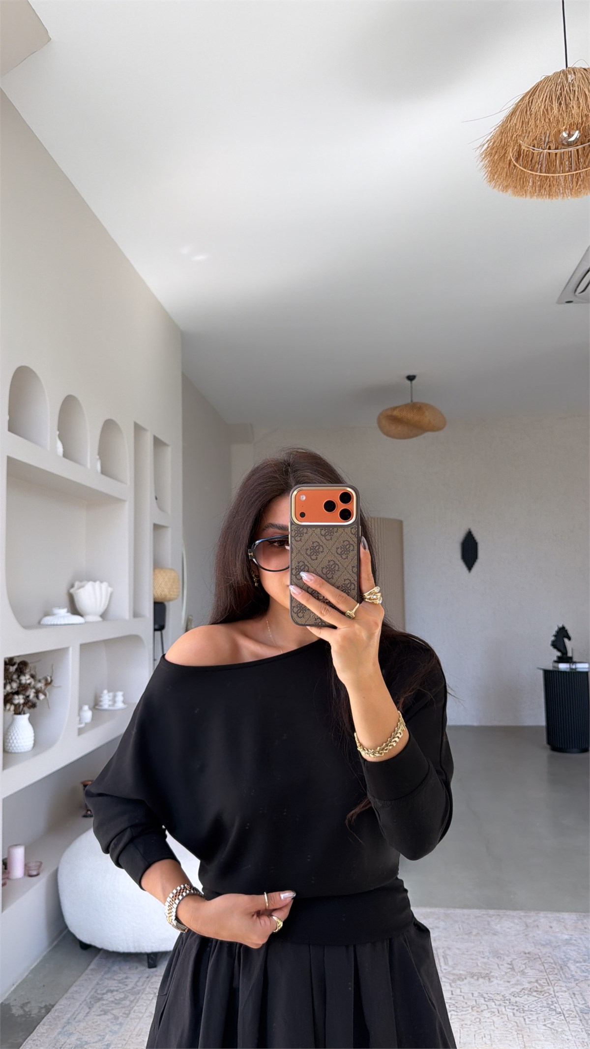 Siyah Omzu Açık Modal Sweatshirt