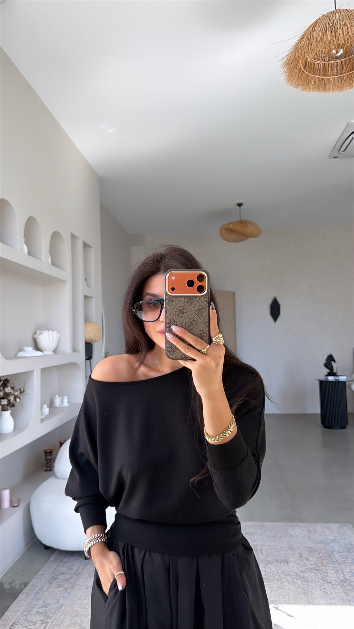 Siyah Omzu Açık Modal Sweatshirt