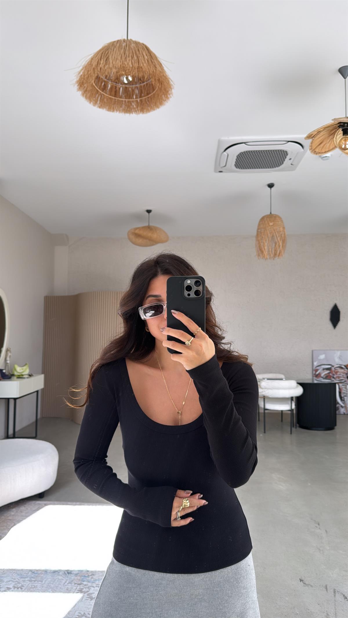 Siyah Oval Yaka Uzun Kollu Ribana Basic