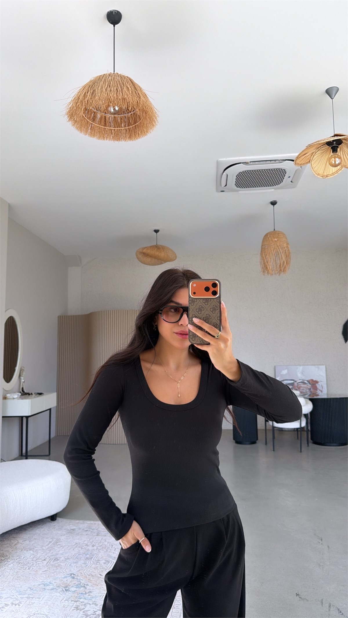 Siyah Oval Yaka Uzun Kollu Ribana Basic