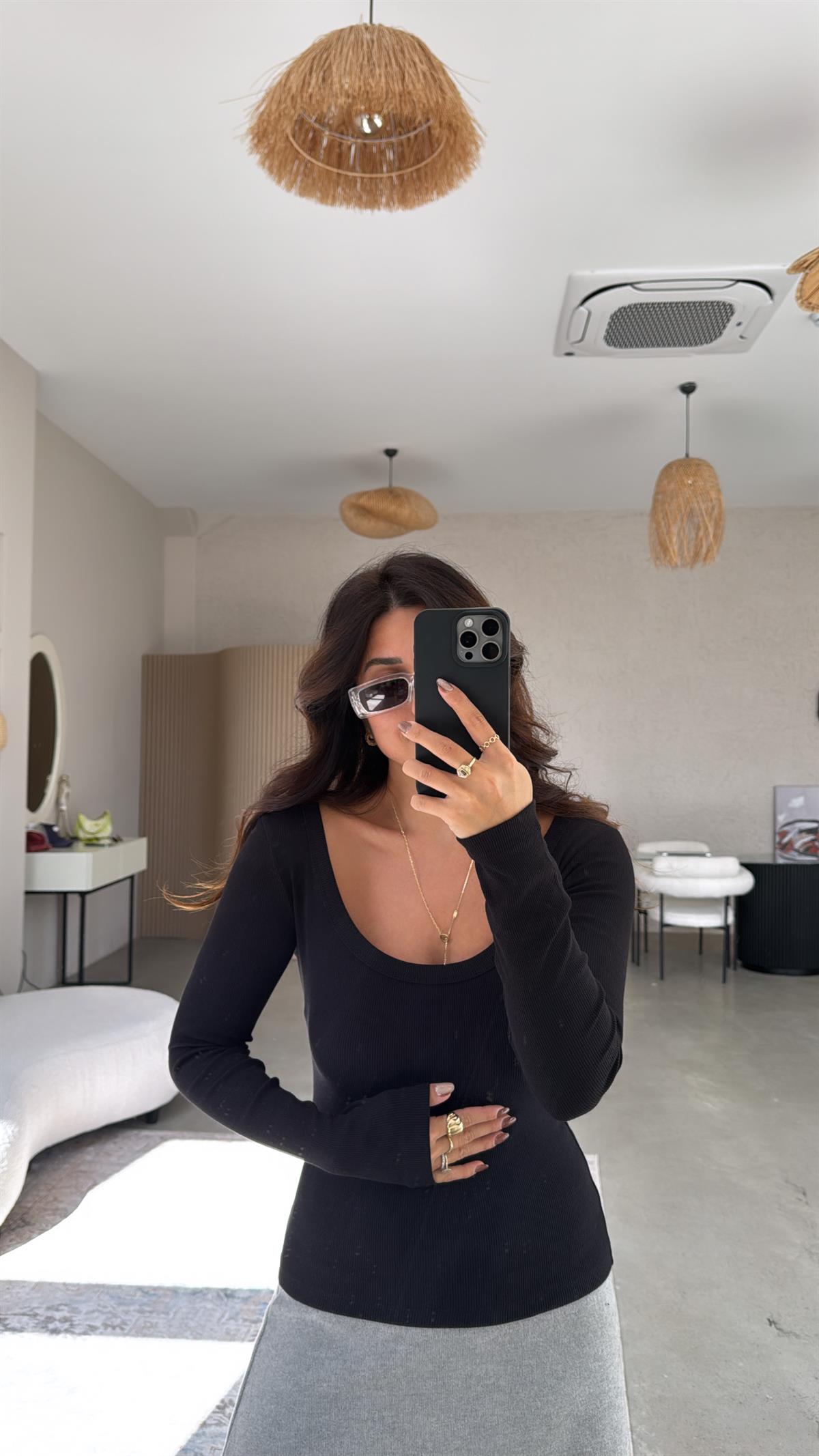 Siyah Oval Yaka Uzun Kollu Ribana Basic