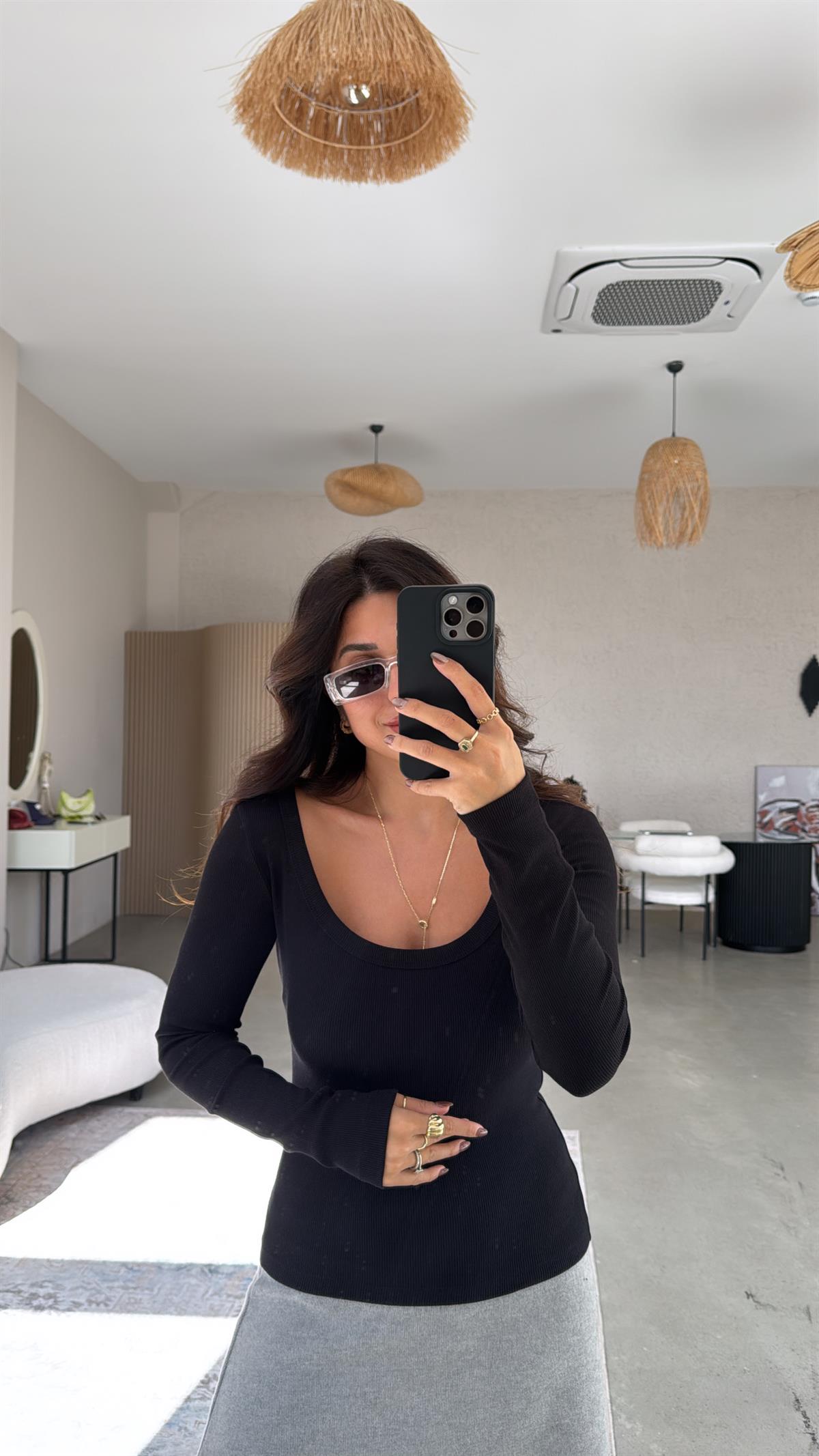 Siyah Oval Yaka Uzun Kollu Ribana Basic